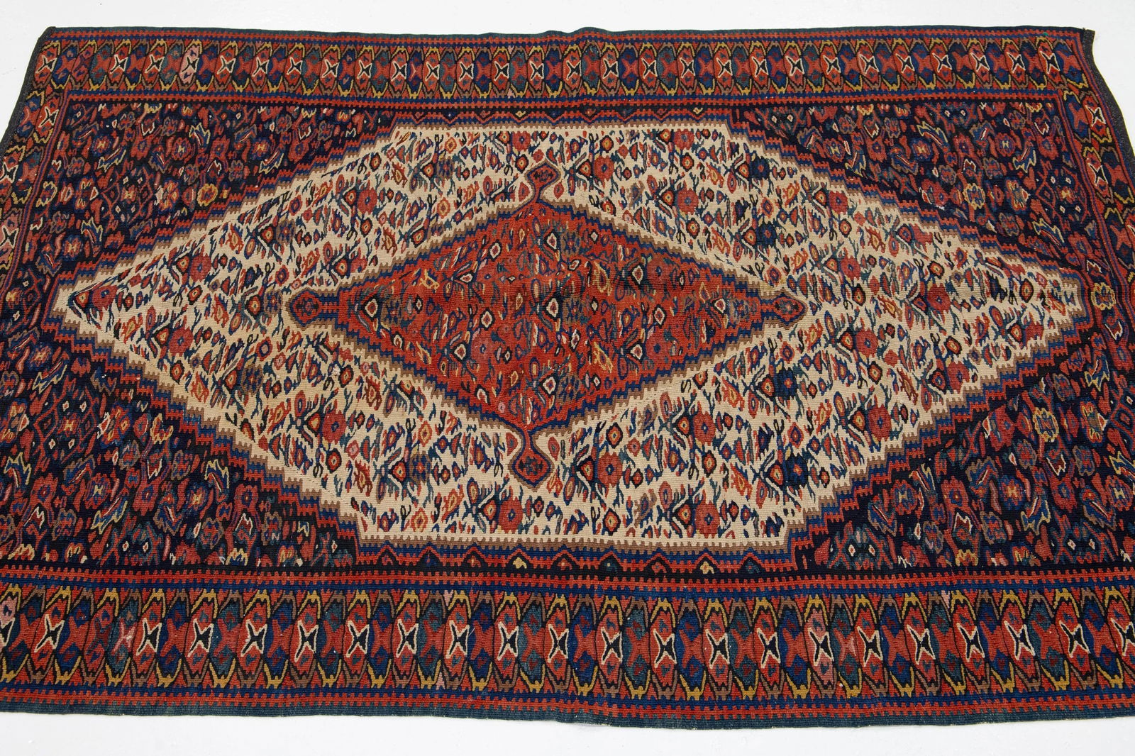 Blue Vintage Senneh Wool Rug With Medallon Motif - 6