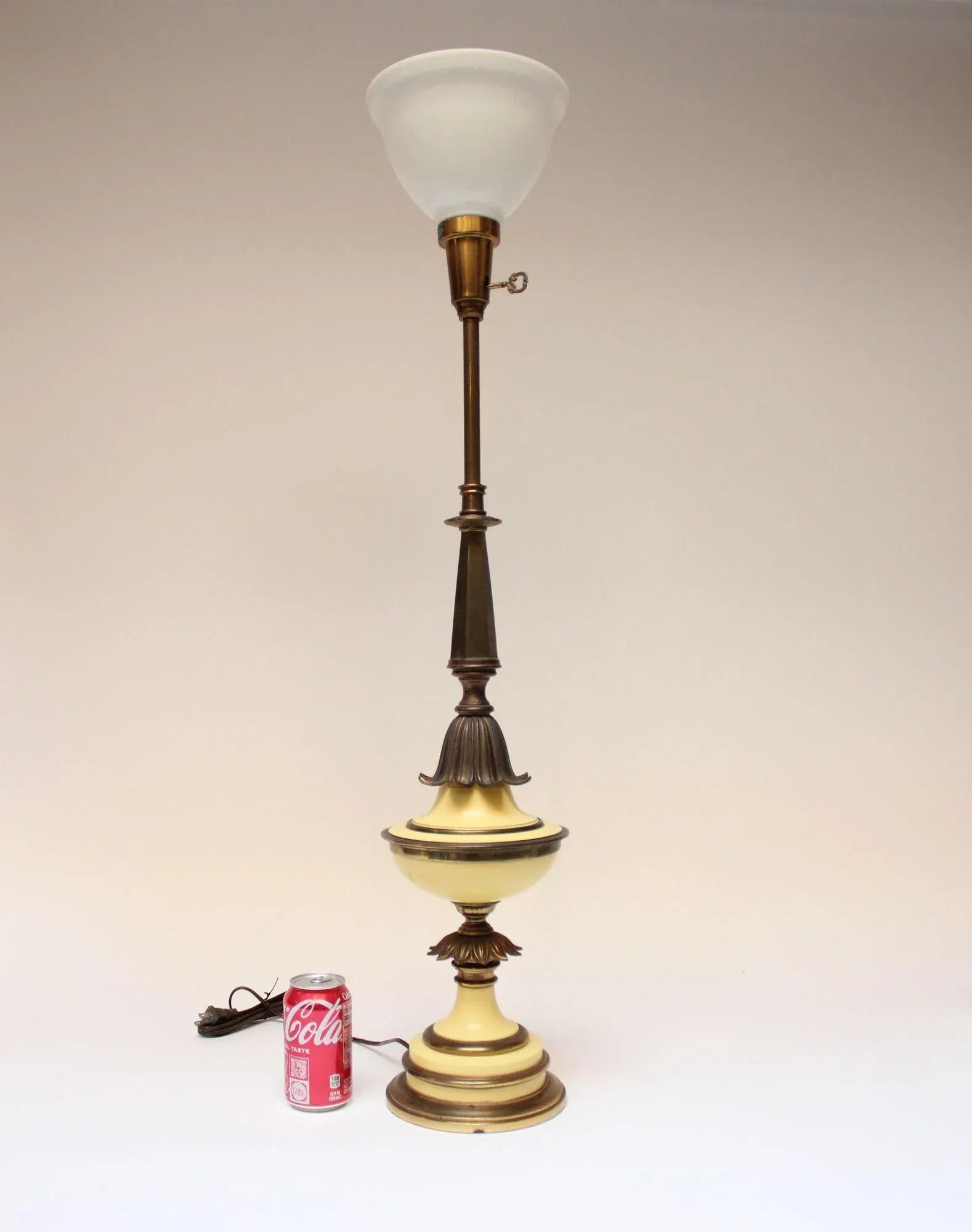 Hollywood Regency-Style Brass and Glass Table Lamp by Stiffel - 2