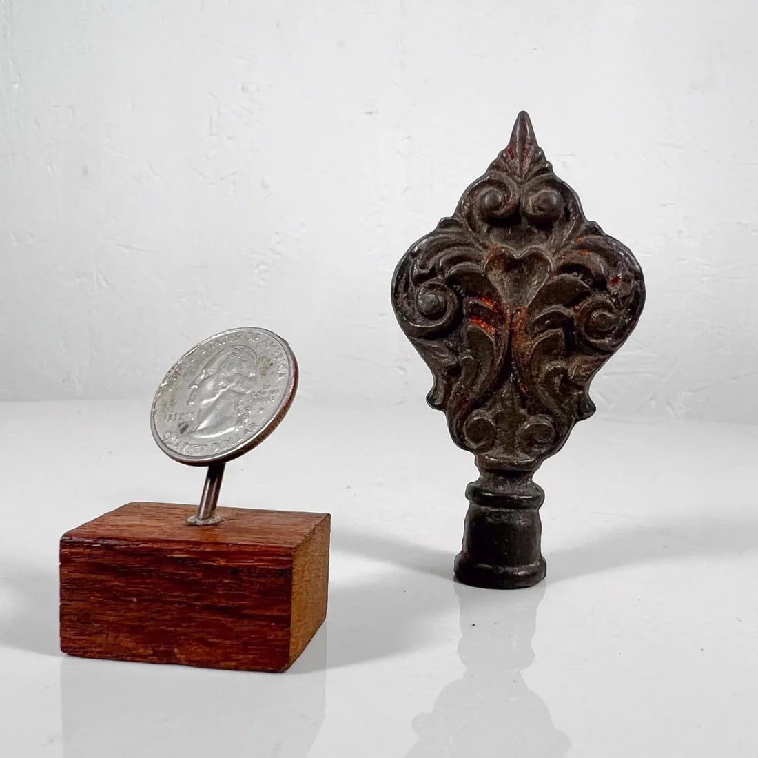 Old Vintage Art Nouveau Lamp Finial Ornament Cast Iron - 3