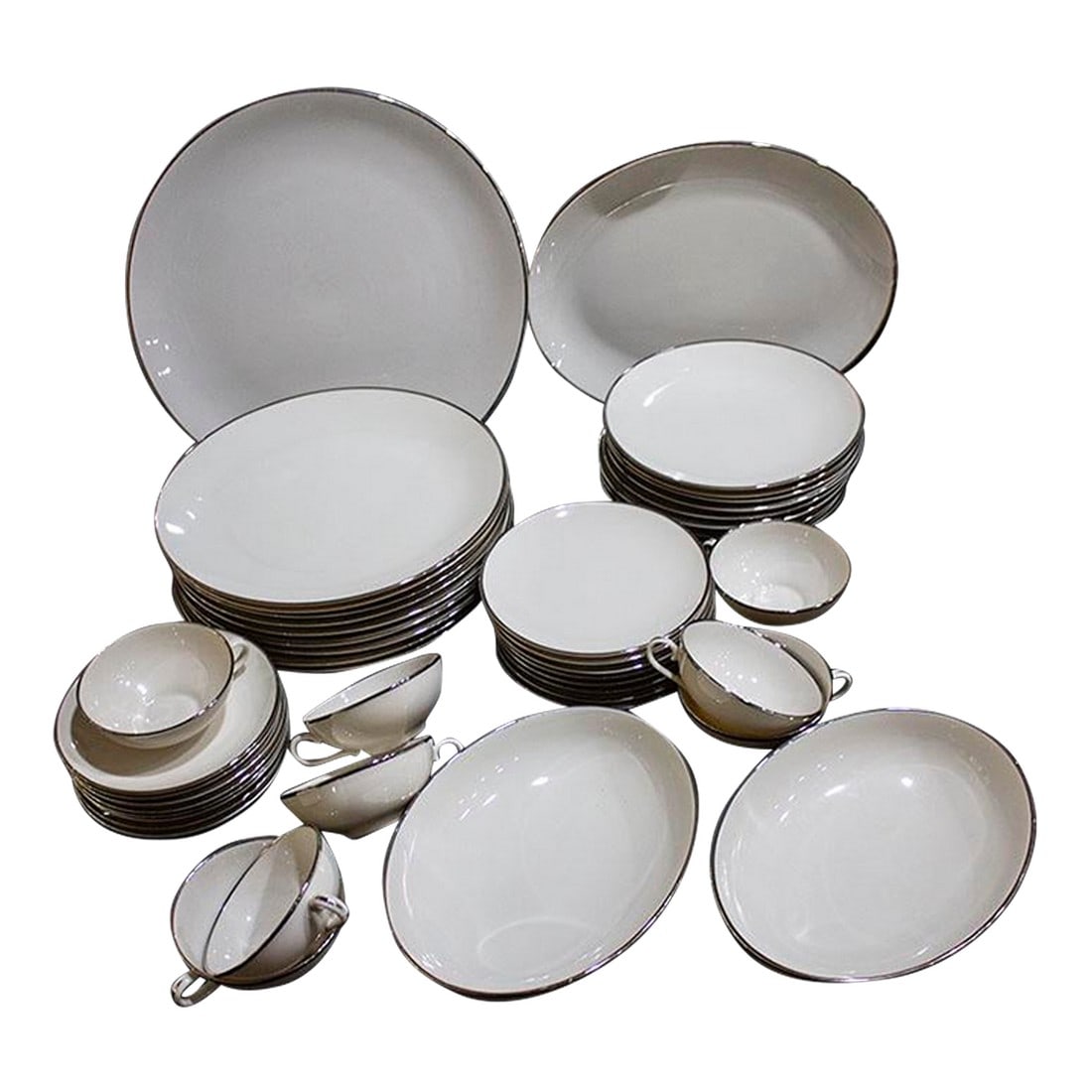 Franciscan China Masterpiece Pattern White Platinum Trim - 44 Pcs: 44 piece set of Franciscan china in the Masterpiece pattern. Service for 8 plus serving pieces. Bright white with platinum trim. Condition: Alterations: Original Condition Unaltered Imperfections: