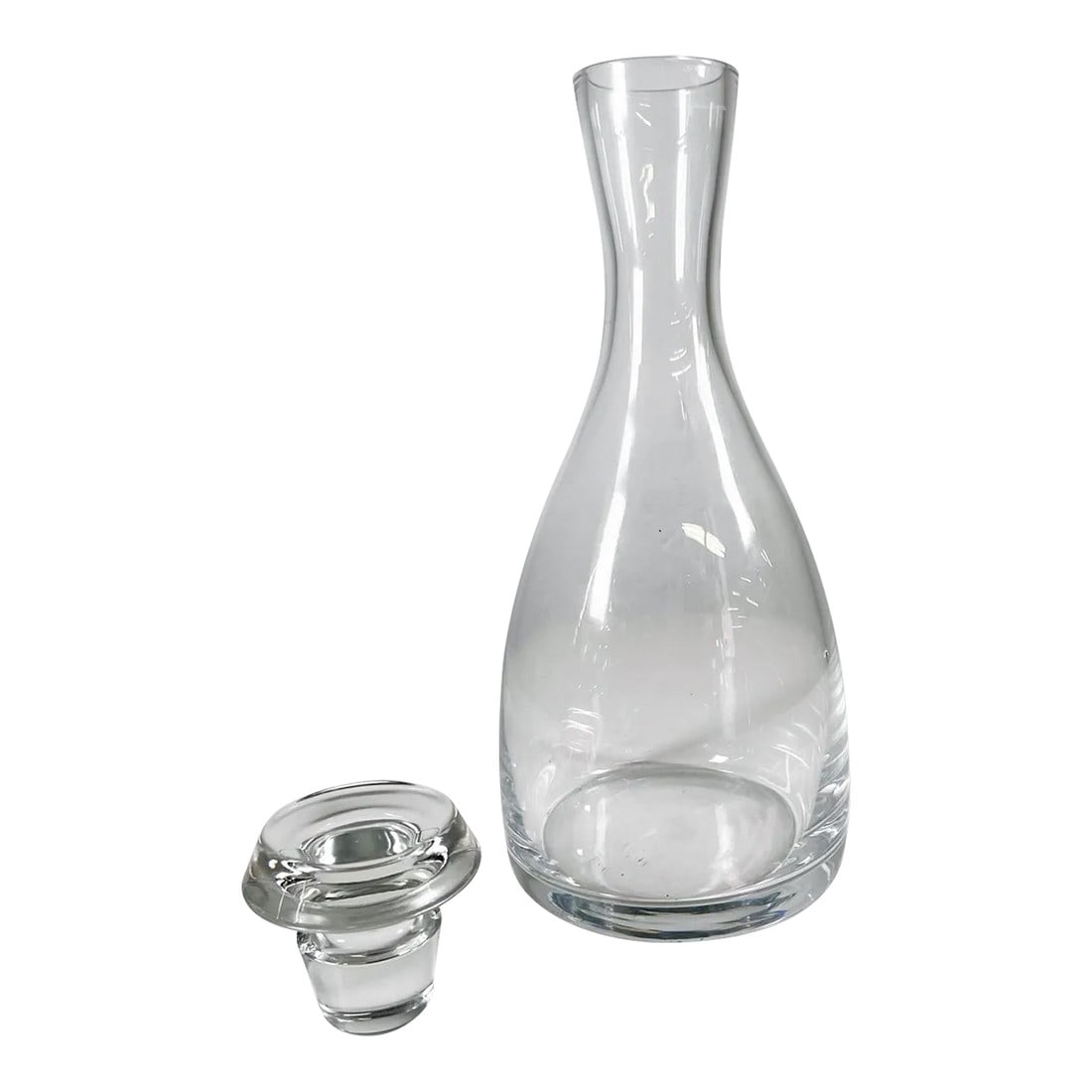1970s Wine Decanter Carafe Modern Art Glass: AMBIANIC presents 1970s Midcentury Modern Art Glass Wine Liquor Decanter Modern design with glass stopper 11.25 h x 4.75 diameter chipped Original vintage condition. Chipped condition. Unrestored.