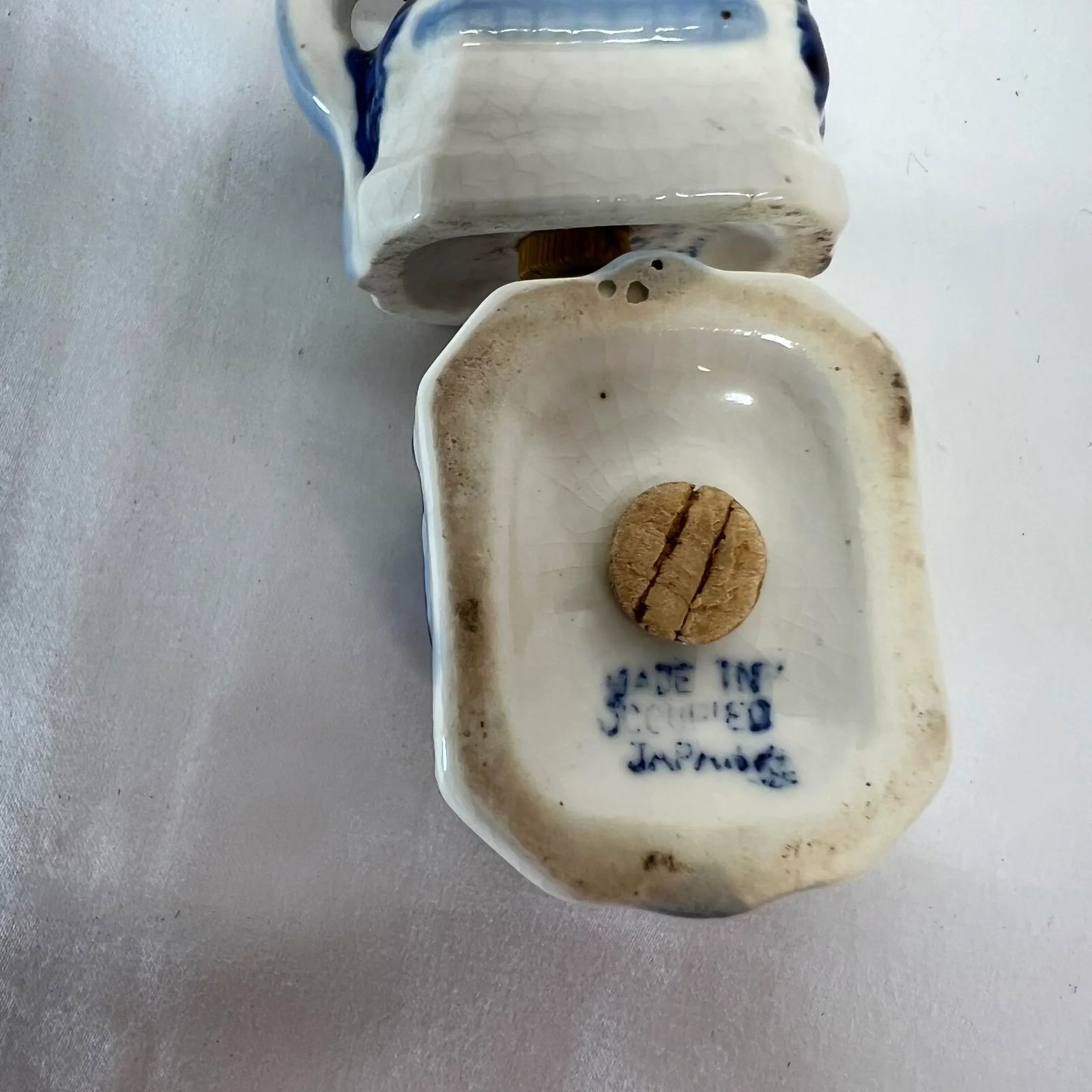 Occupied Japan Blue and White Windmill Salt and Pepper Shakers - a Pair - 3