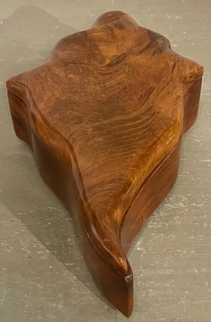 Late 20th Century French Modern Specimen Hardwood Carved Conch Shell Motif Box - 9