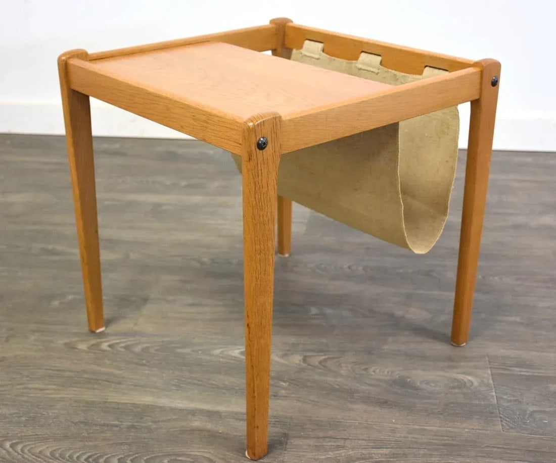 Mid Century Oak Magazine Rack - 3