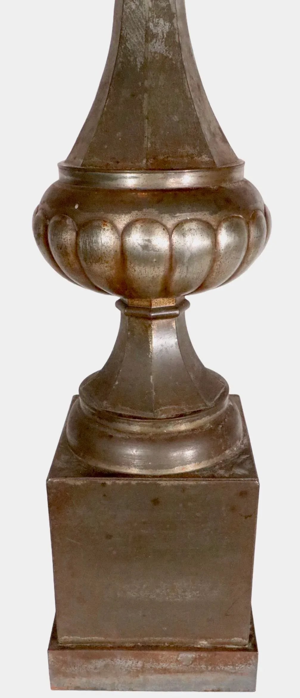 Oversize Decorative Tin Table Lamp Att. To the Marbo Lamp Company 1950/1970's - 10