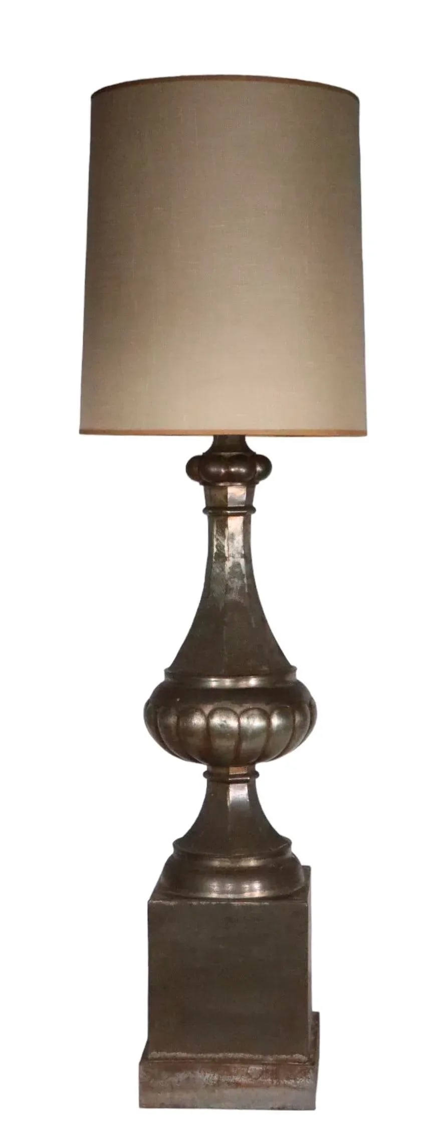 Oversize Decorative Tin Table Lamp Att. To the Marbo Lamp Company 1950/1970's - 3