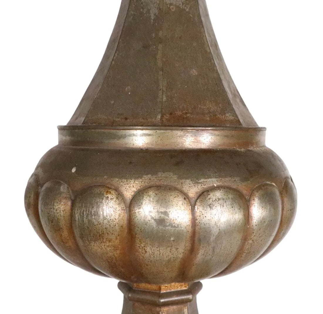 Oversize Decorative Tin Table Lamp Att. To the Marbo Lamp Company 1950/1970's - 9