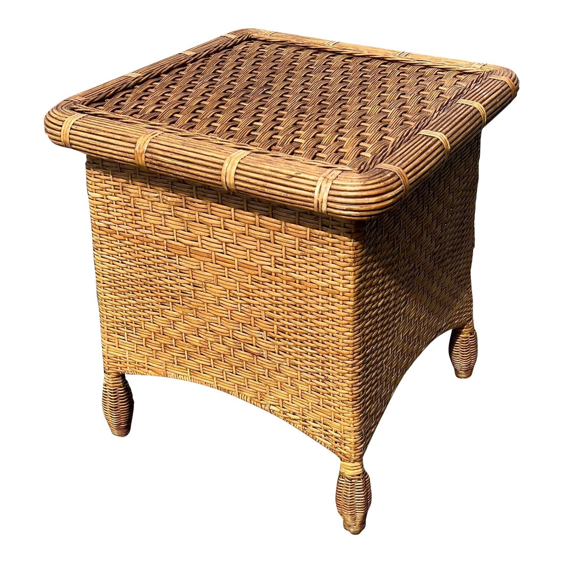 1980s Boho Chic Rattan Table: Vintage Stylized Woven Rattan End Table . Unique Design with Decorative Feet . Condition: Alterations: Original Condition Unaltered Imperfections: Some Imperfections Condition Notes: Good Shape Dimens