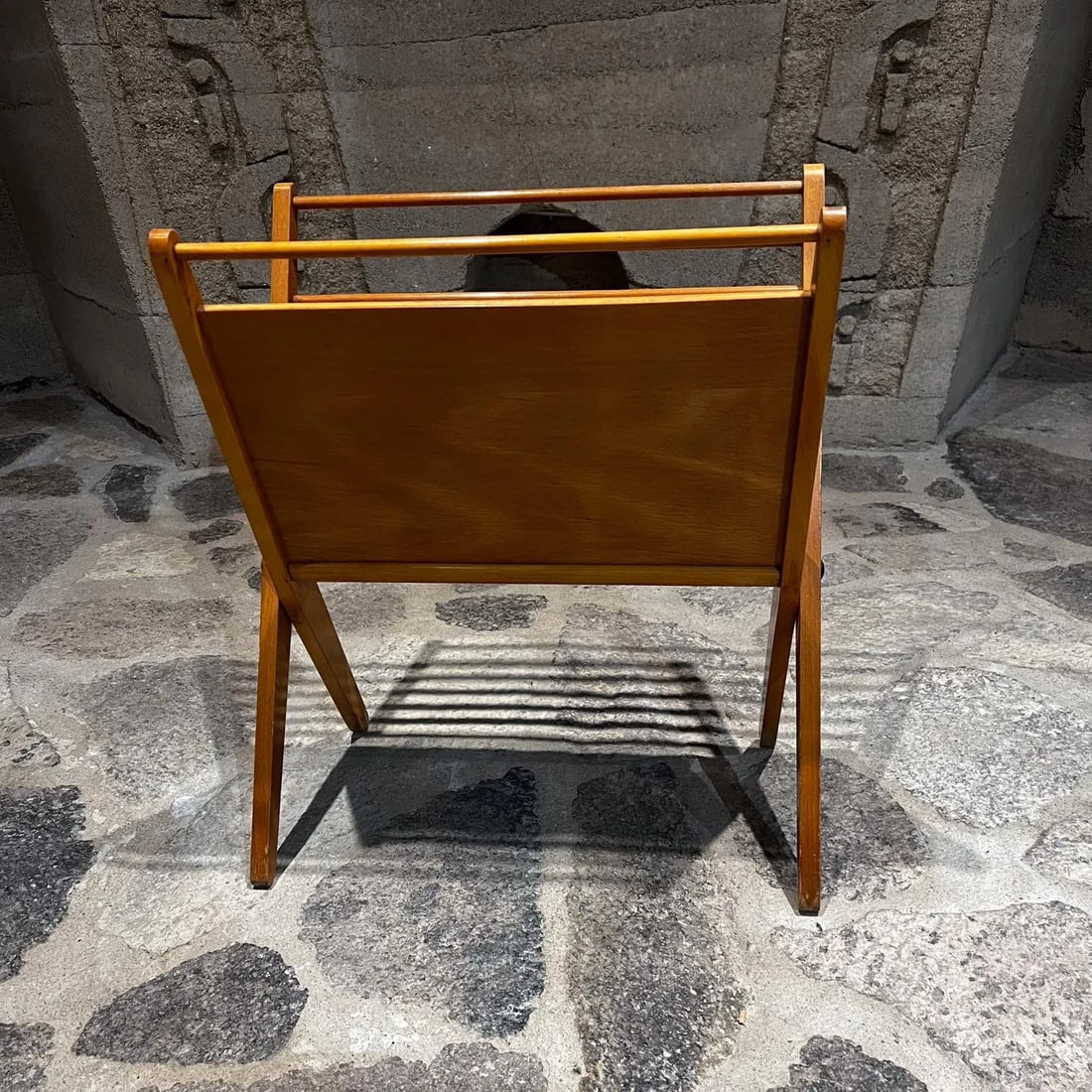 1960s Magazine Holder Sculptural Folding Wood Rack Yugoslavia - 2