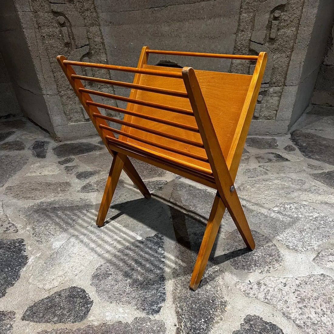 1960s Magazine Holder Sculptural Folding Wood Rack Yugoslavia - 9