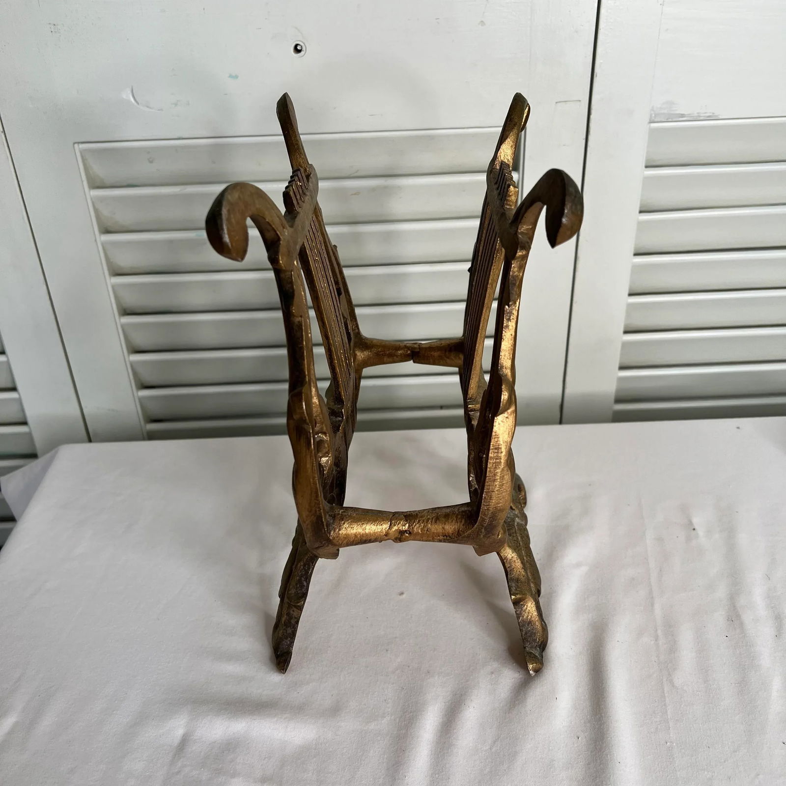 Vintage Gilt Metal Music Lyre Mail Holder or Magazine Rack - 6