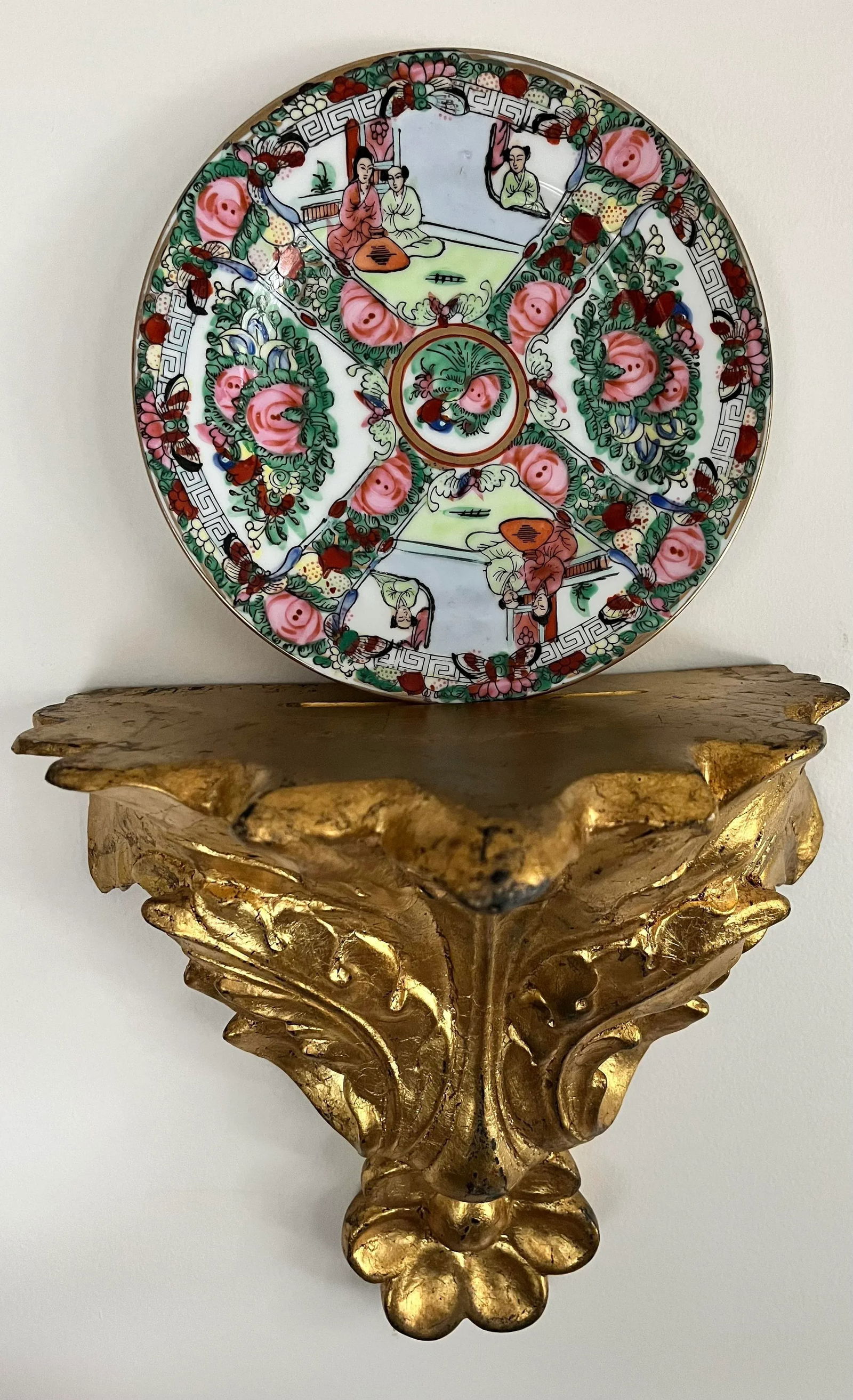 Late 20th Century Acanthus Leaf Gold Gilt Wall Bracket / Plate Shelf - 4