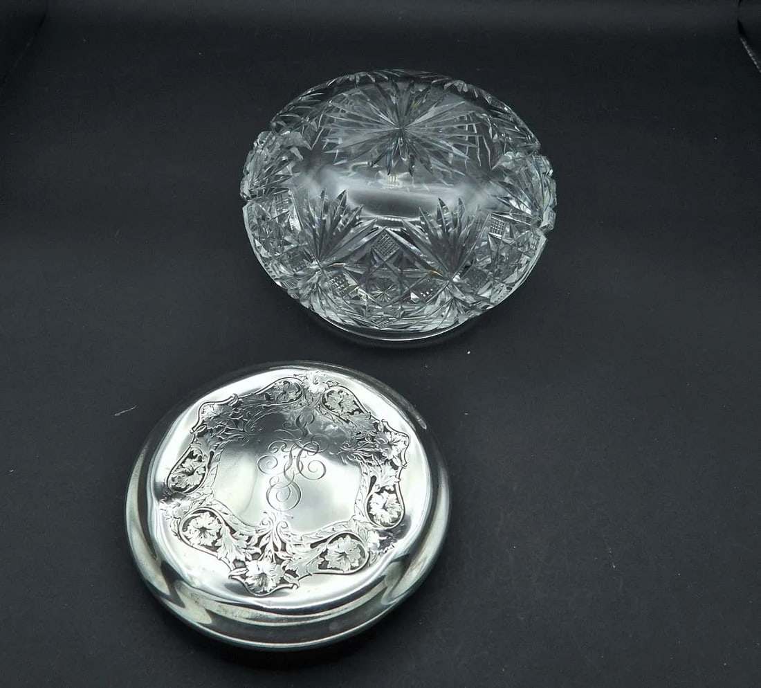 Late 19th Century Antique Wallace Sterling Silver Crystal Daisy Pattern Powder Jar - 5