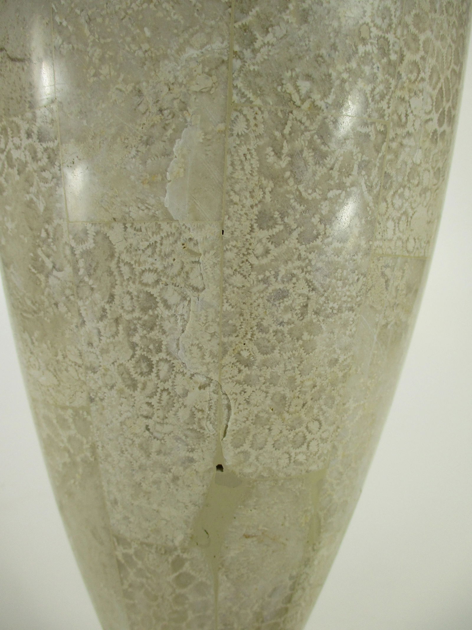 Mid-Century Modern Maitland Smith Tesselated Marble and Brass Table Lamp - 10