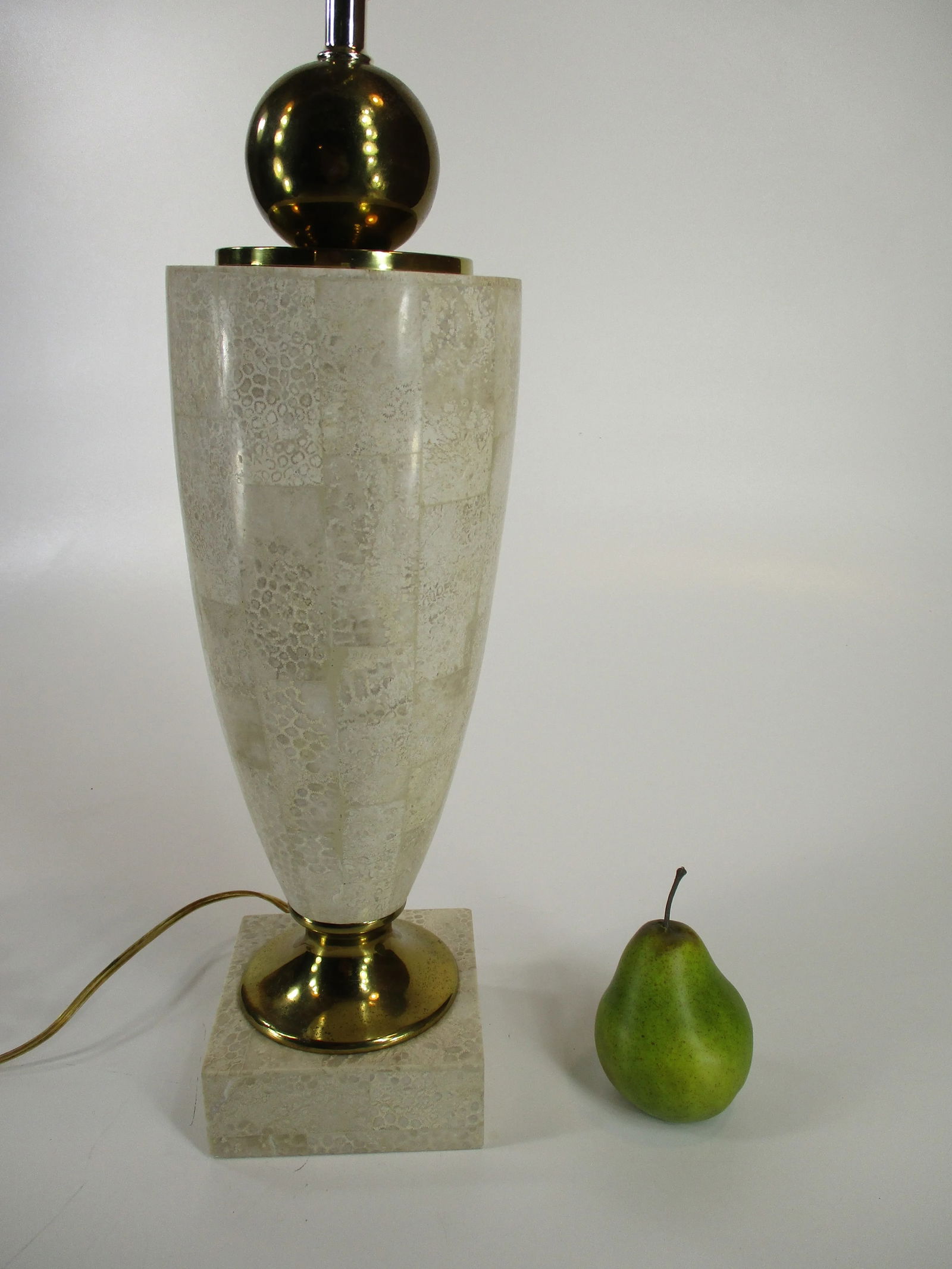 Mid-Century Modern Maitland Smith Tesselated Marble and Brass Table Lamp - 3