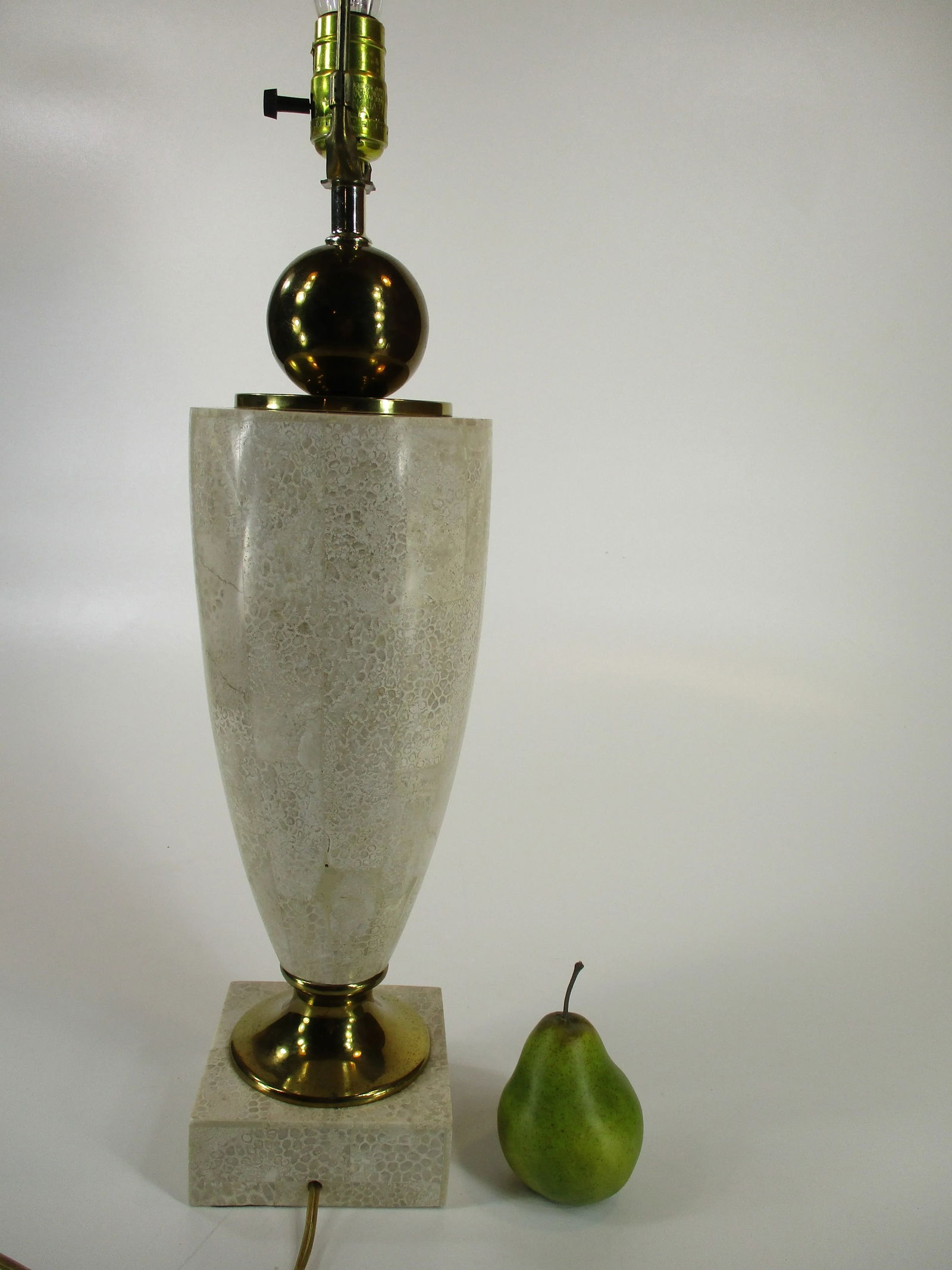 Mid-Century Modern Maitland Smith Tesselated Marble and Brass Table Lamp - 4