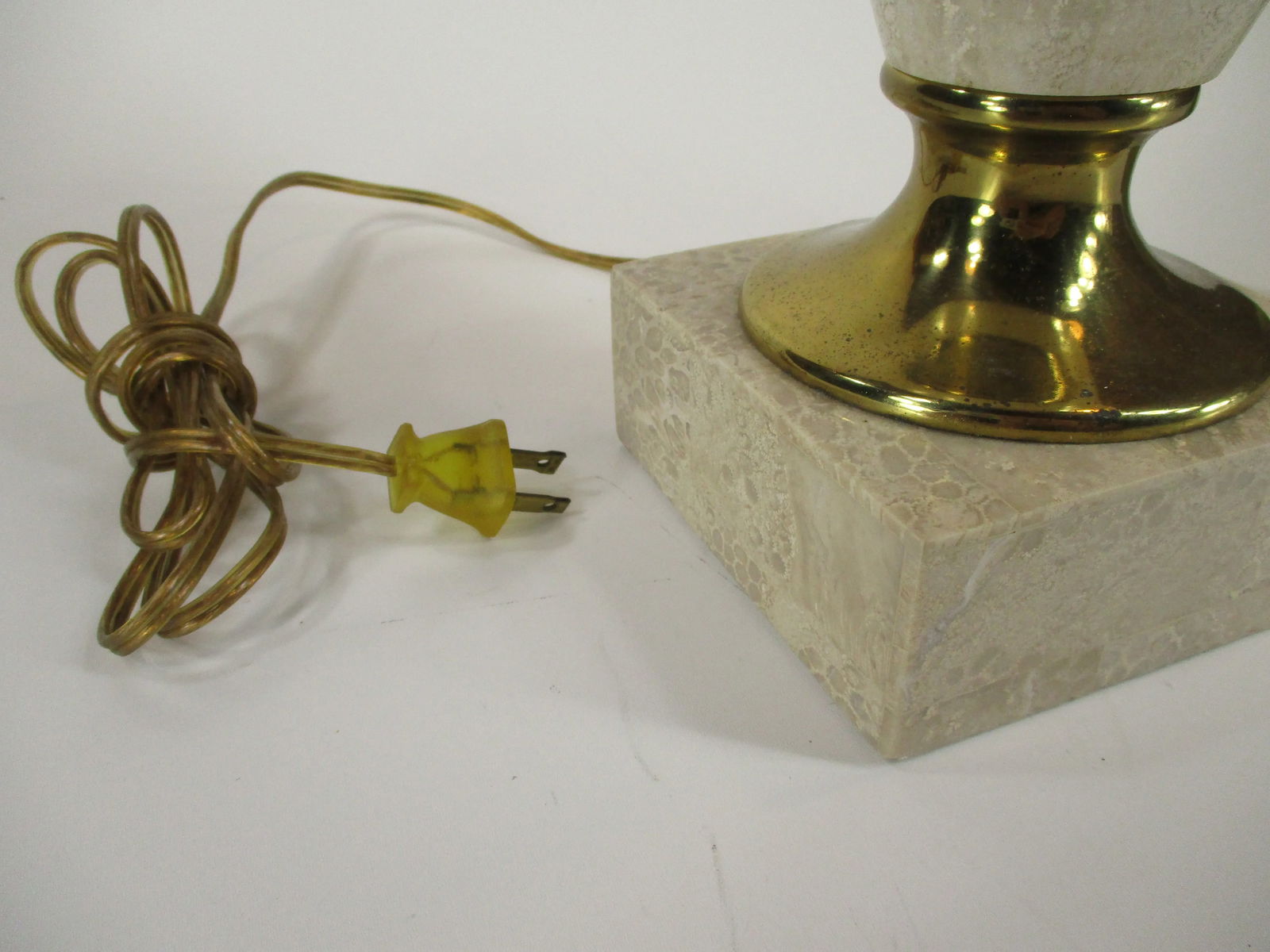 Mid-Century Modern Maitland Smith Tesselated Marble and Brass Table Lamp - 9