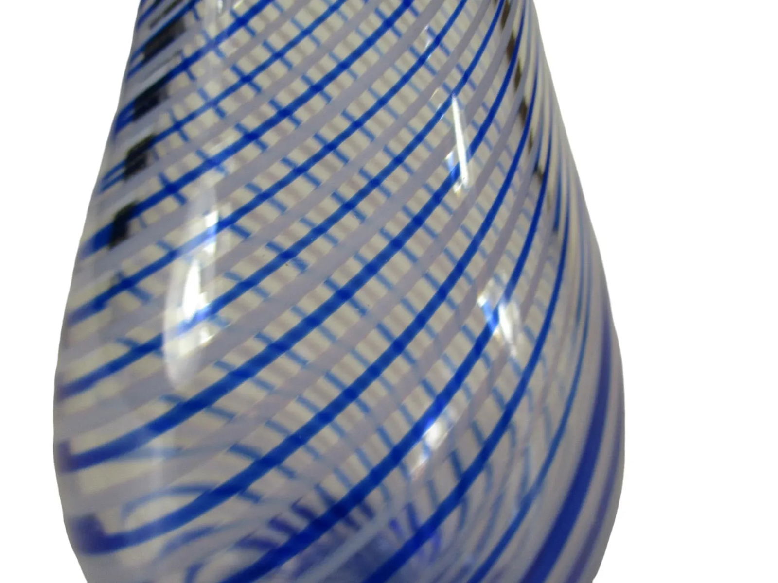 Late 20th Century Turkish Pasabahce Blue Spiral Pattern Ruffle Top Vase - 3