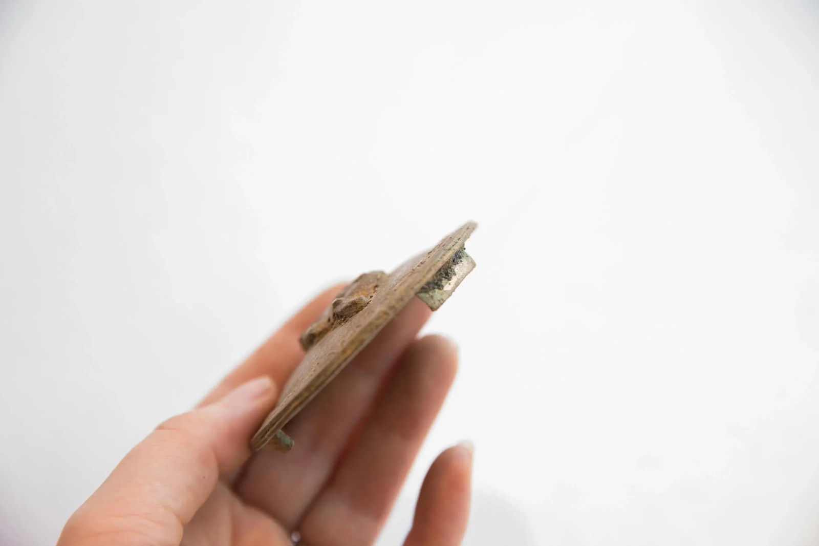 Vintage African Circle Box Lid With Elephant - 5