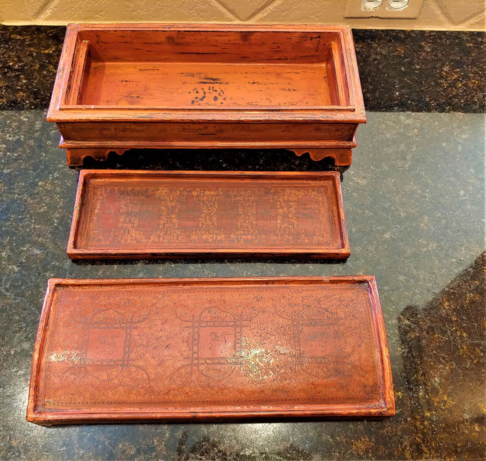 Early 20th Century Antique Indonesian Wood Polychromed and Lacquered Box - 6