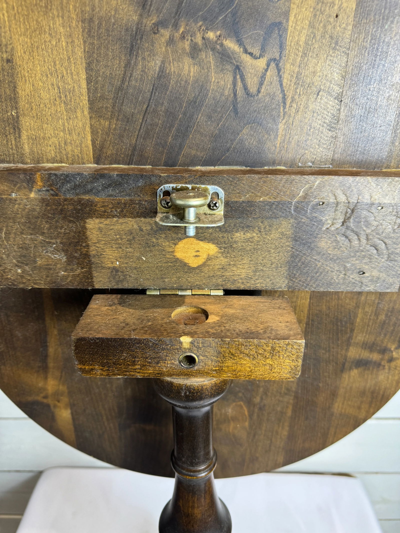 Early 20th Century Hand Painted Mahogany Tilt Top Table - 3