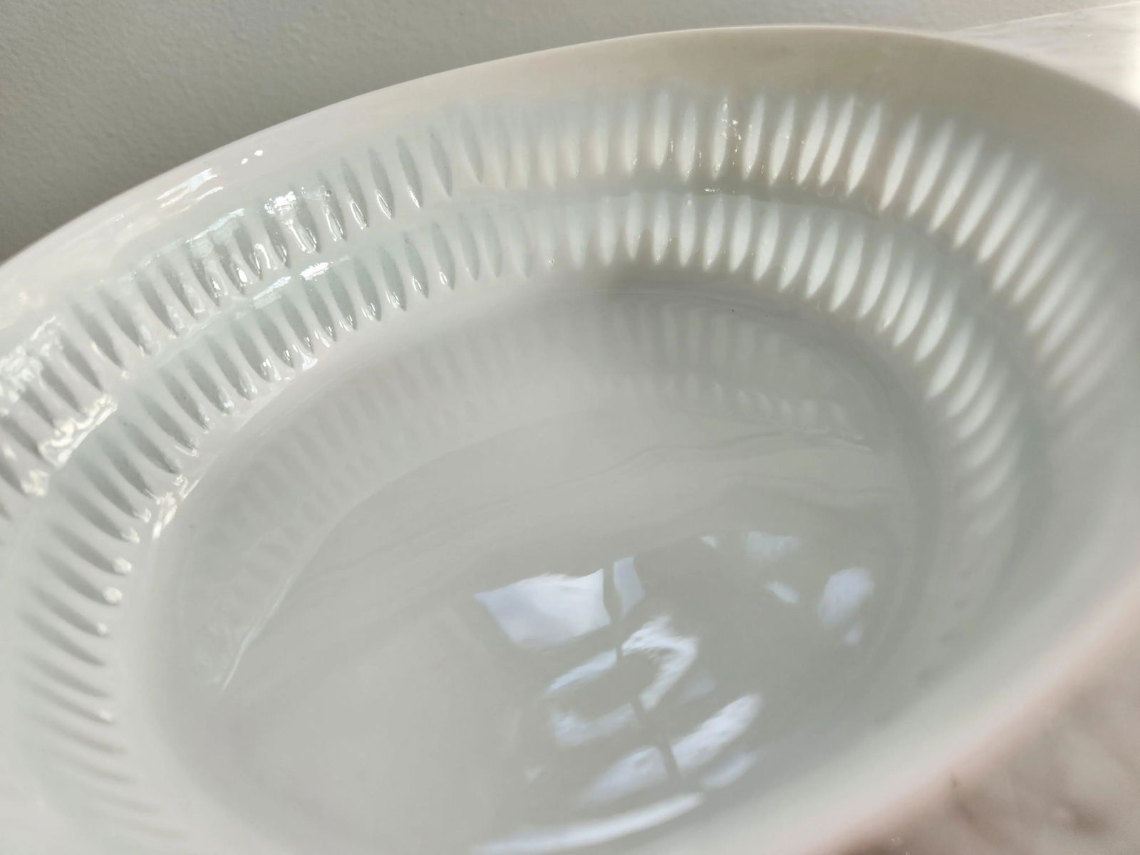 Large 1950s Porcelain Friedl Holzer-Kjellberg Rice Bowl for Arabia - 5