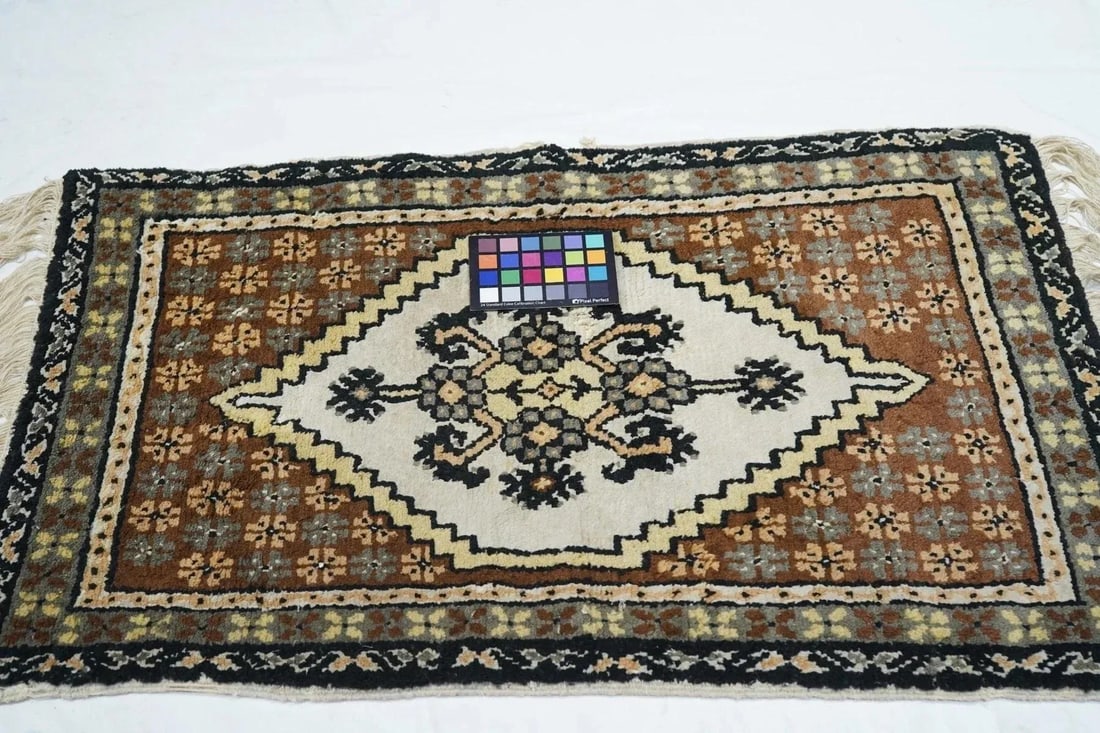 Moroccan Rug 2'2'' X 3'6'' - 2