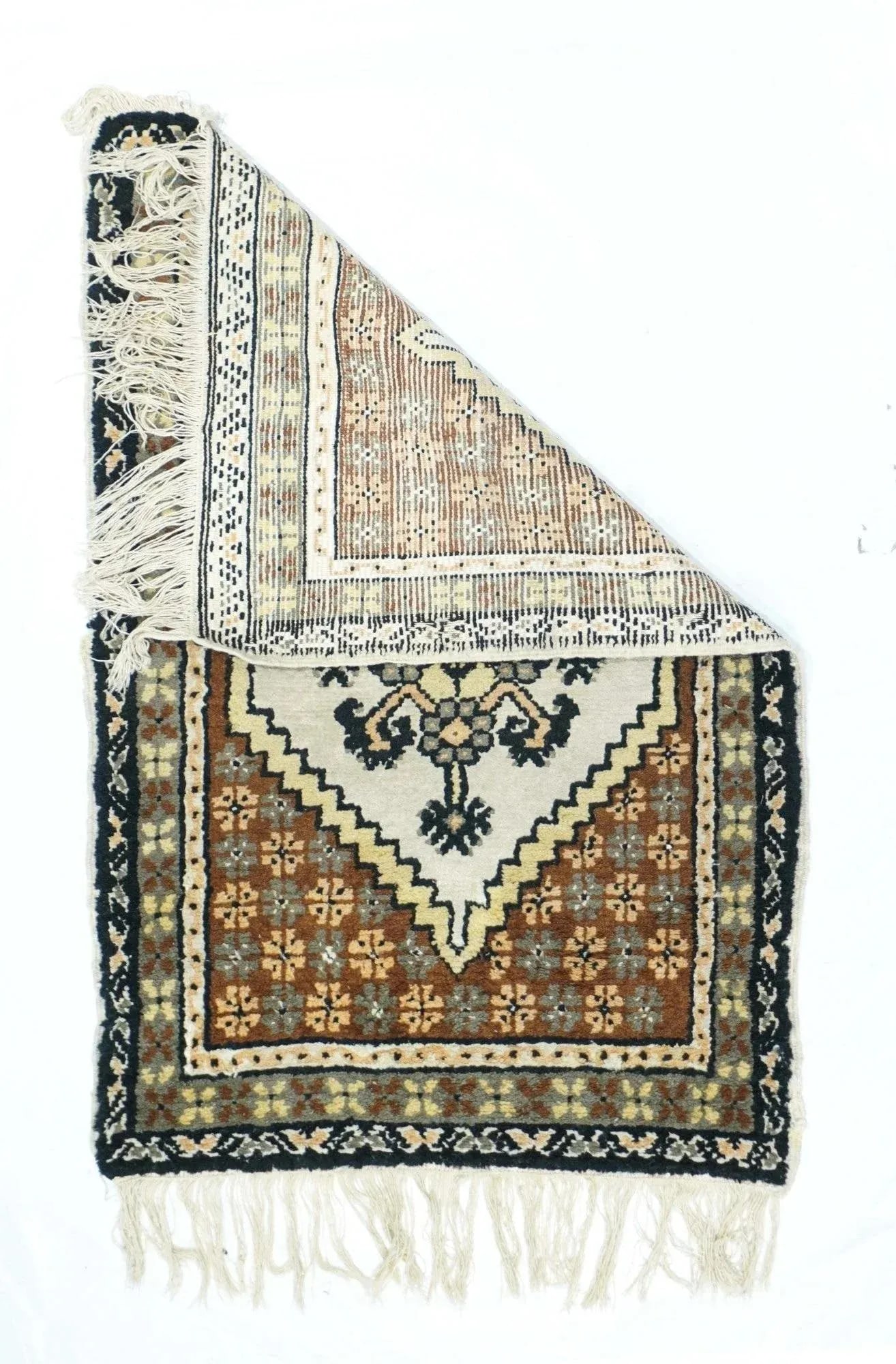 Moroccan Rug 2'2'' X 3'6'' - 5