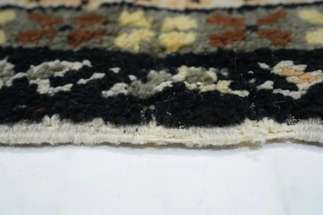 Moroccan Rug 2'2'' X 3'6'' - 7