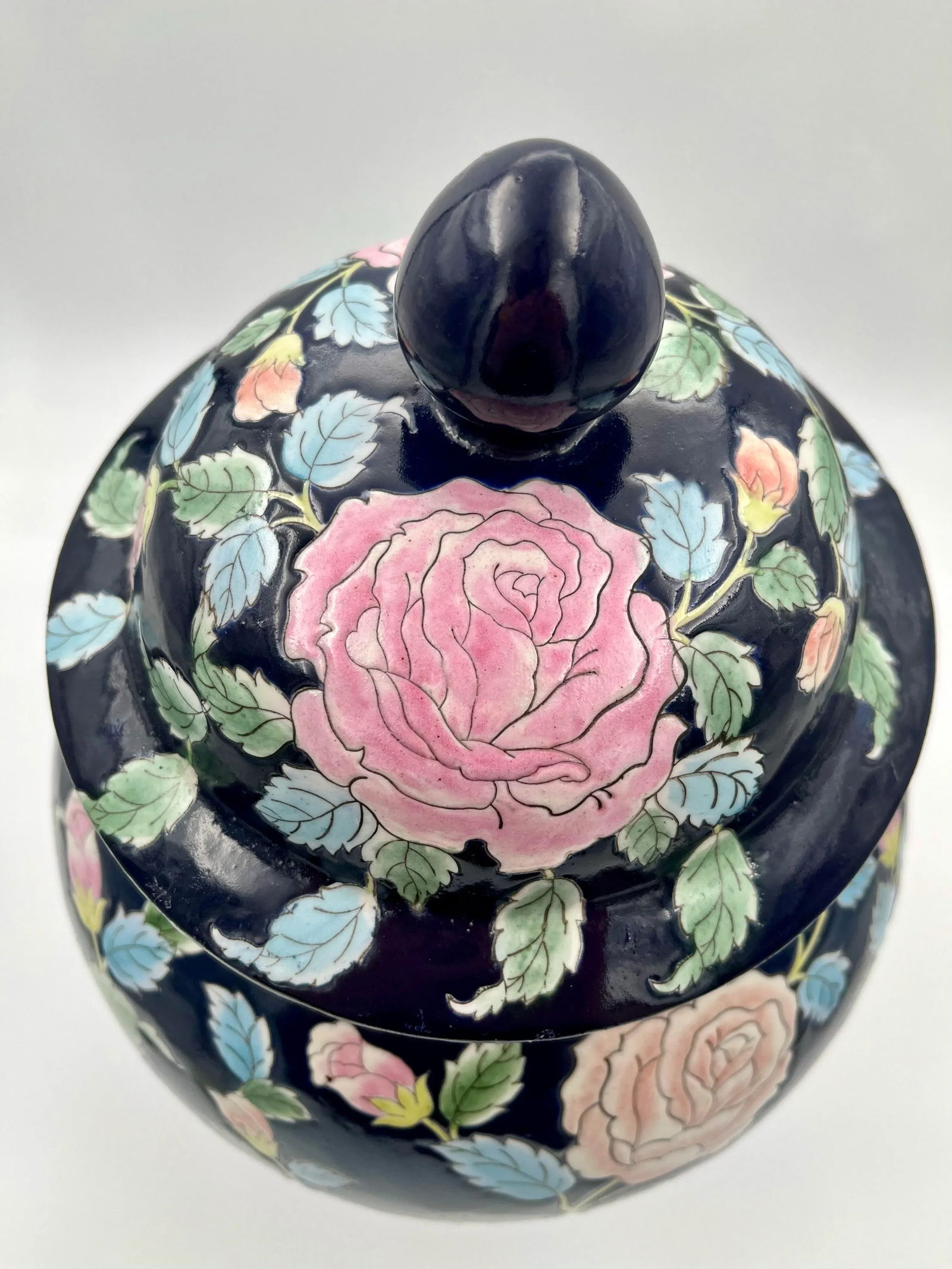 1980s Chinoiserie Sizeable Ginger Jar in Navy, Pink & Lavender - 8