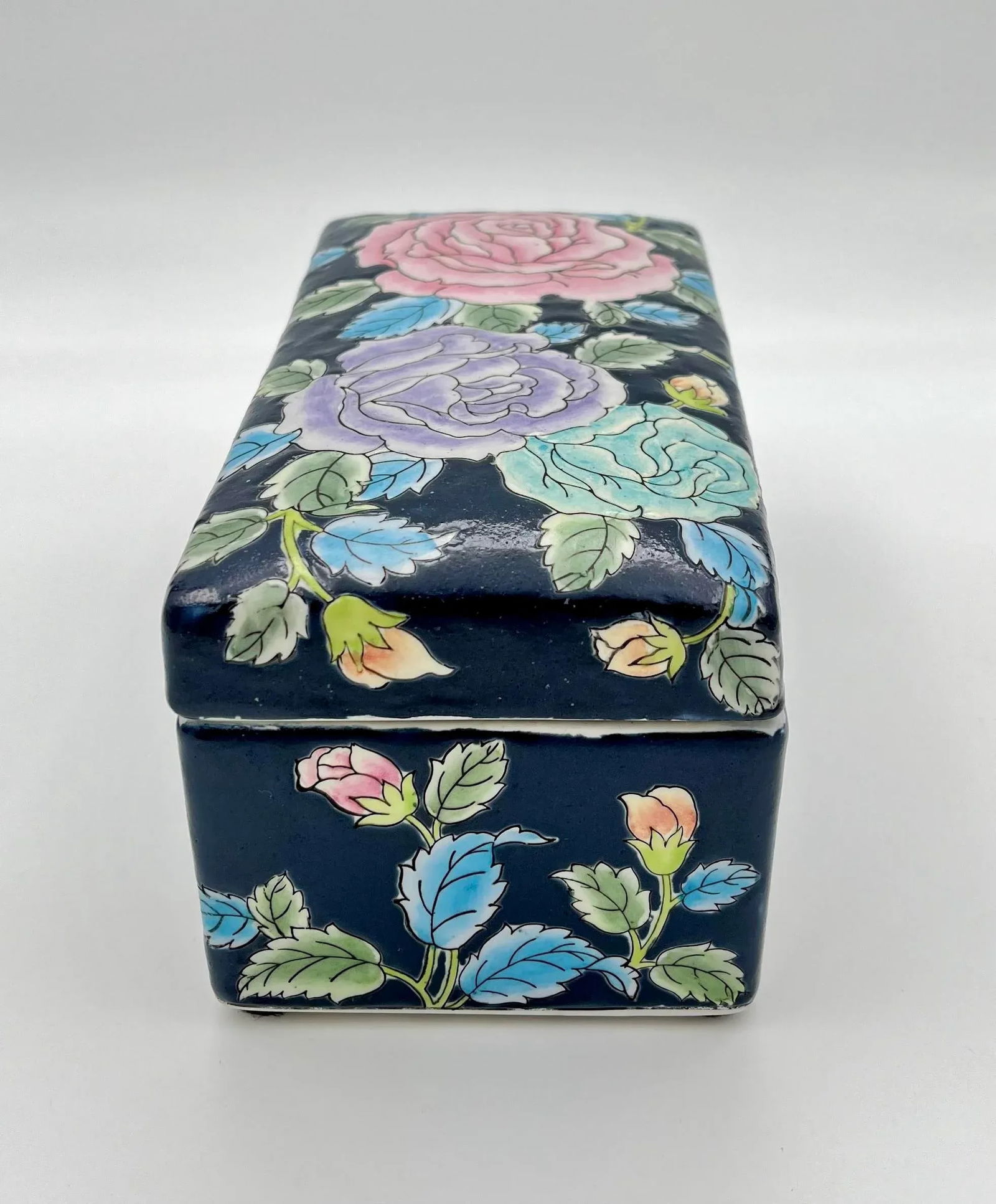 1980s Chinoiserie Lidded Box in Navy, Pink & Lavender - 3