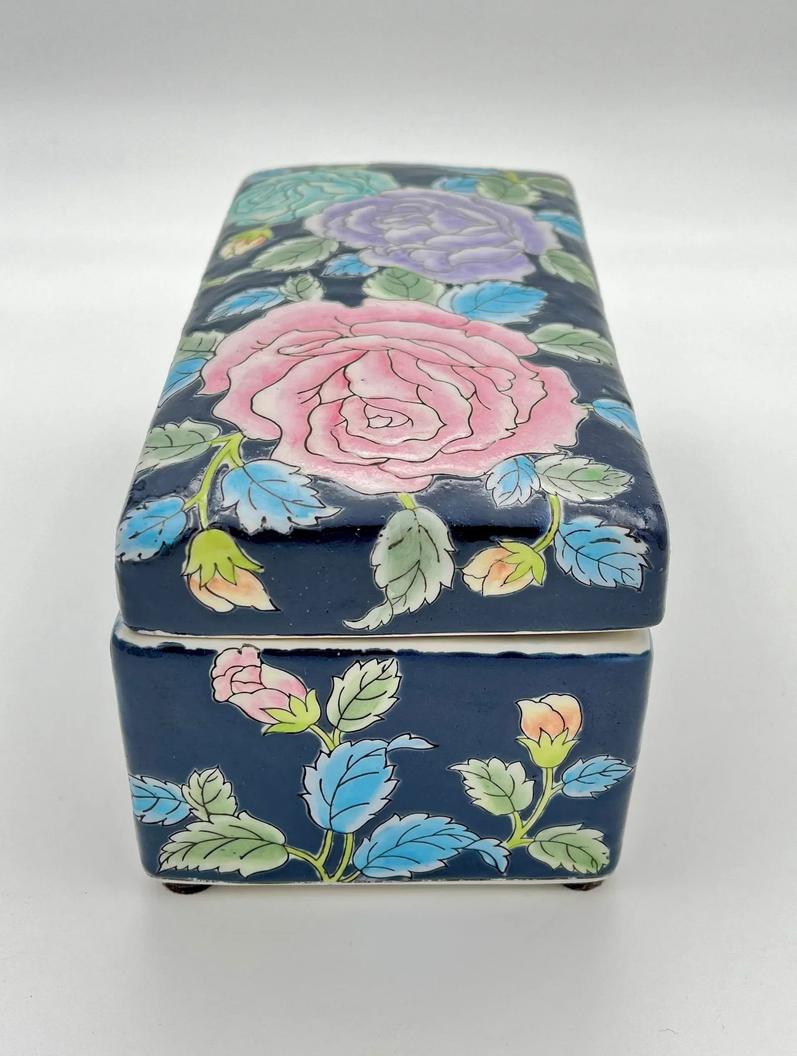 1980s Chinoiserie Lidded Box in Navy, Pink & Lavender - 5