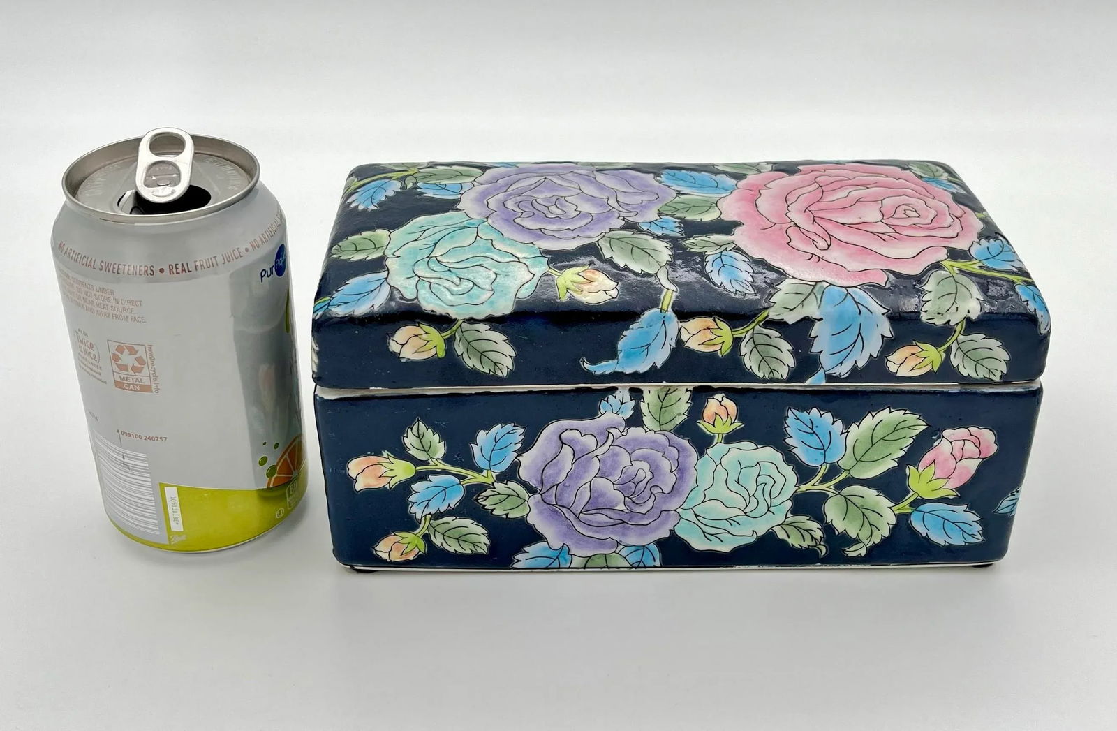 1980s Chinoiserie Lidded Box in Navy, Pink & Lavender - 9