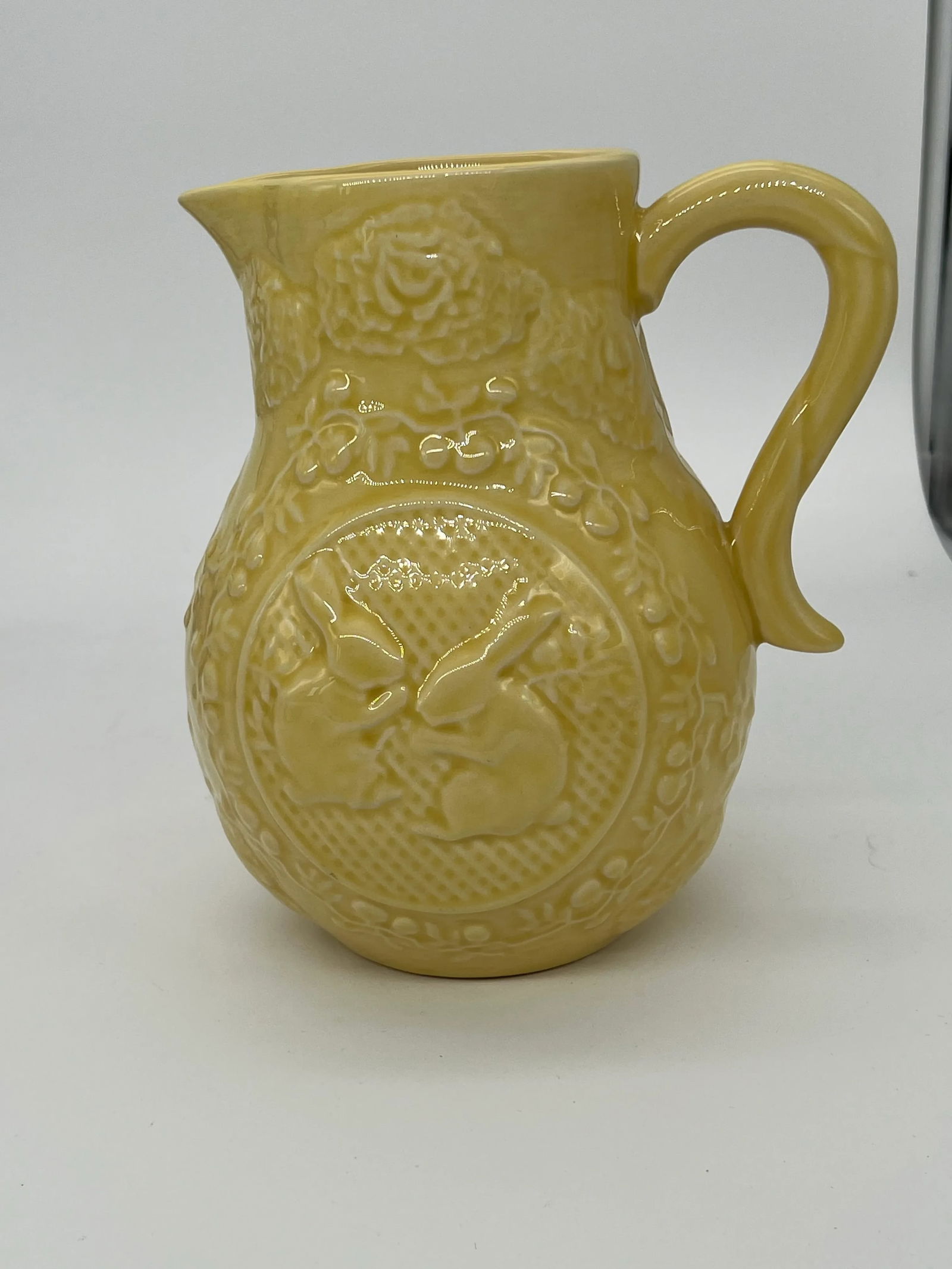 Bordallo Pinheiro Yellow Bunny Rabbit Pitcher - 8