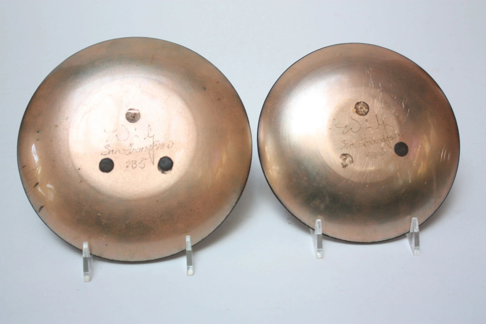 Set of Two Enamel on Copper Red and Gold Decorative Plates by Win Ng - 11