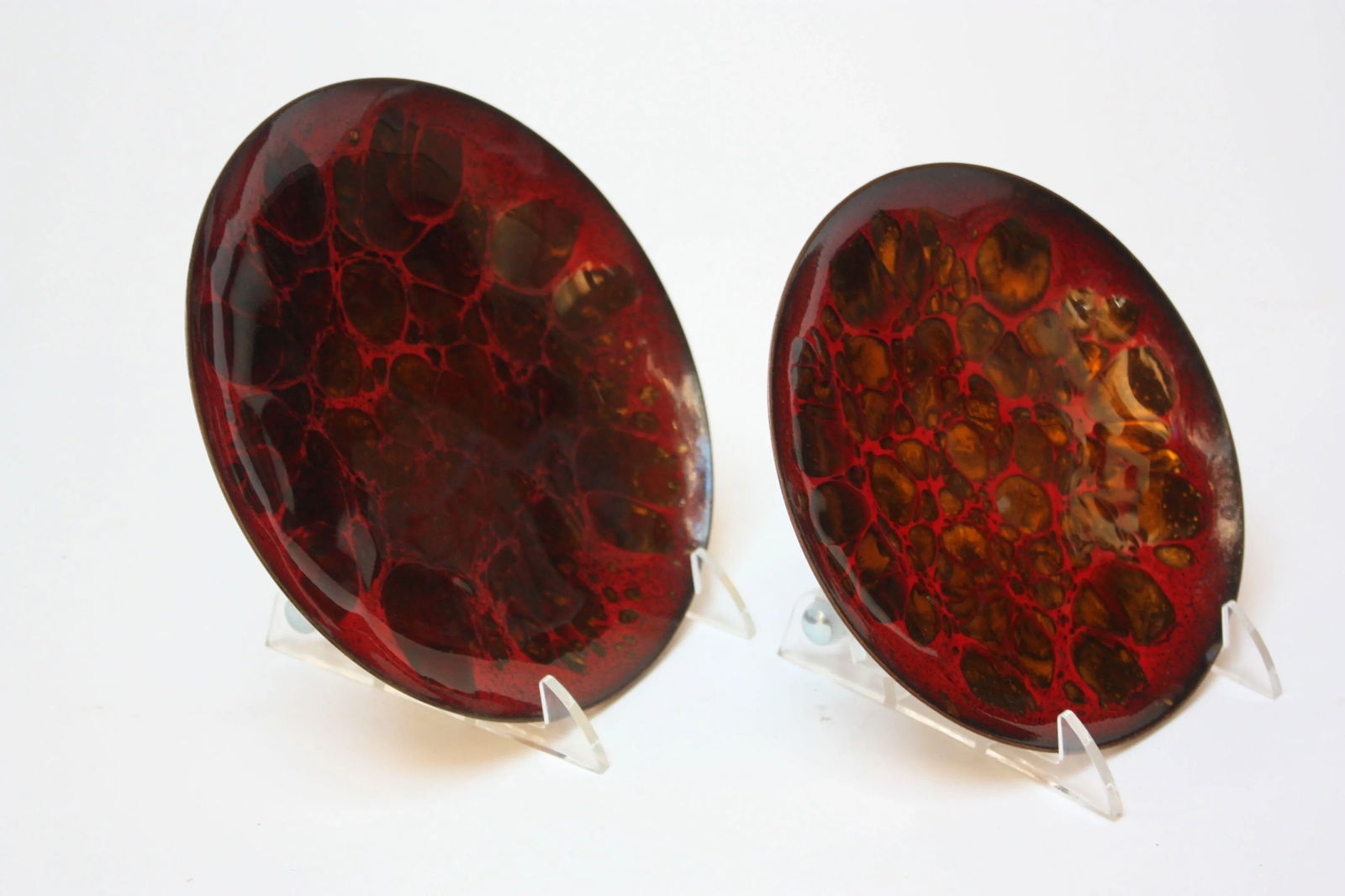 Set of Two Enamel on Copper Red and Gold Decorative Plates by Win Ng - 12