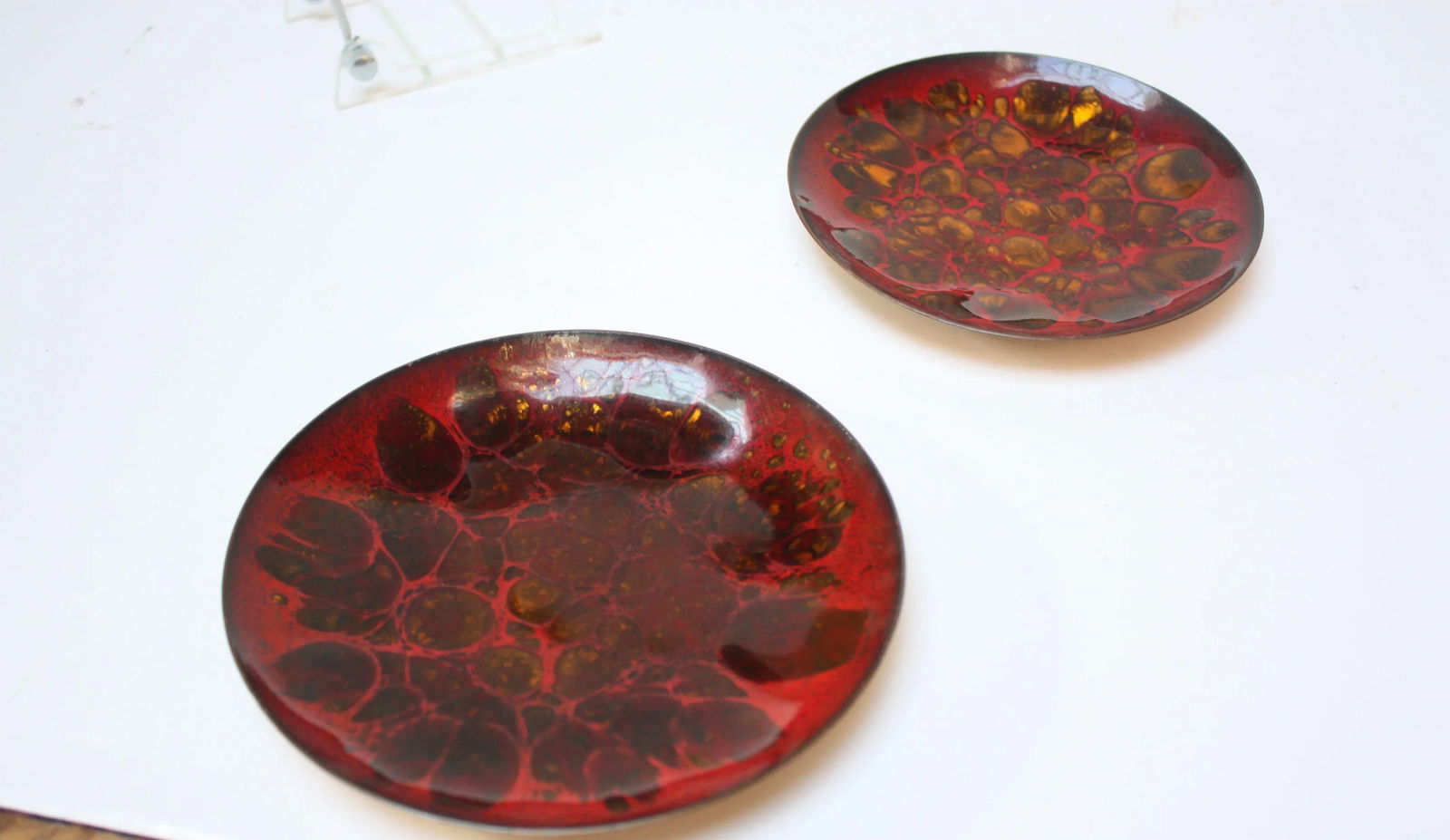 Set of Two Enamel on Copper Red and Gold Decorative Plates by Win Ng - 2