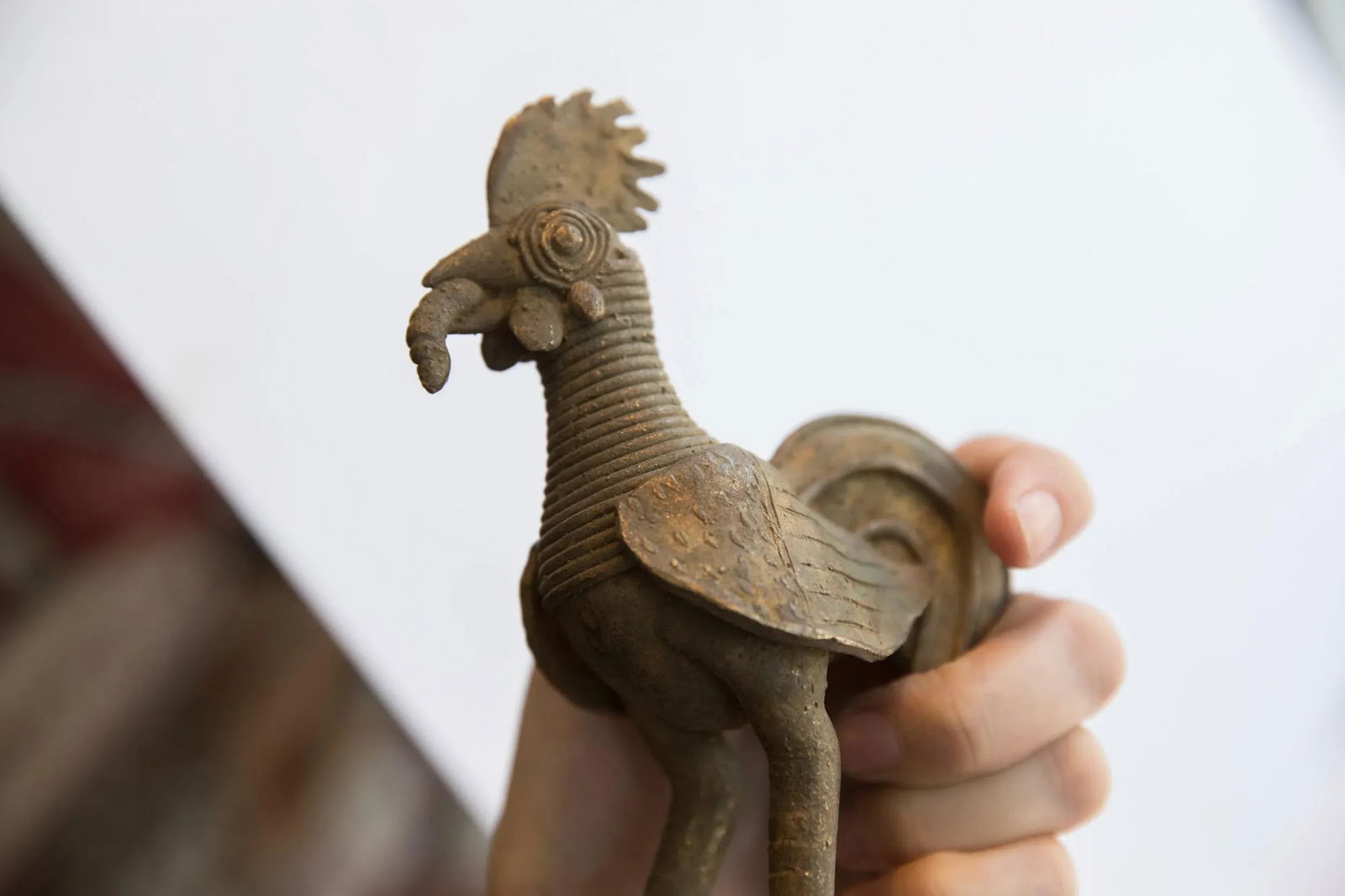 Vintage African Rooster With Worm Sculpture - 5
