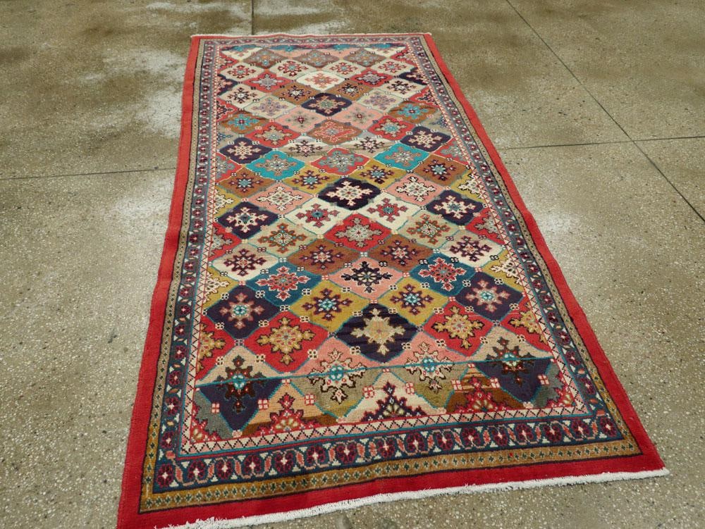 Vintage Persian Mahal Rug – Size: 3' 9" X 7' 6" - 4