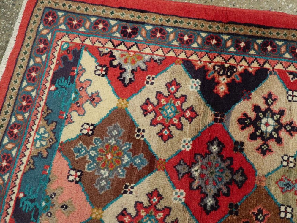 Vintage Persian Mahal Rug – Size: 3' 9" X 7' 6" - 6