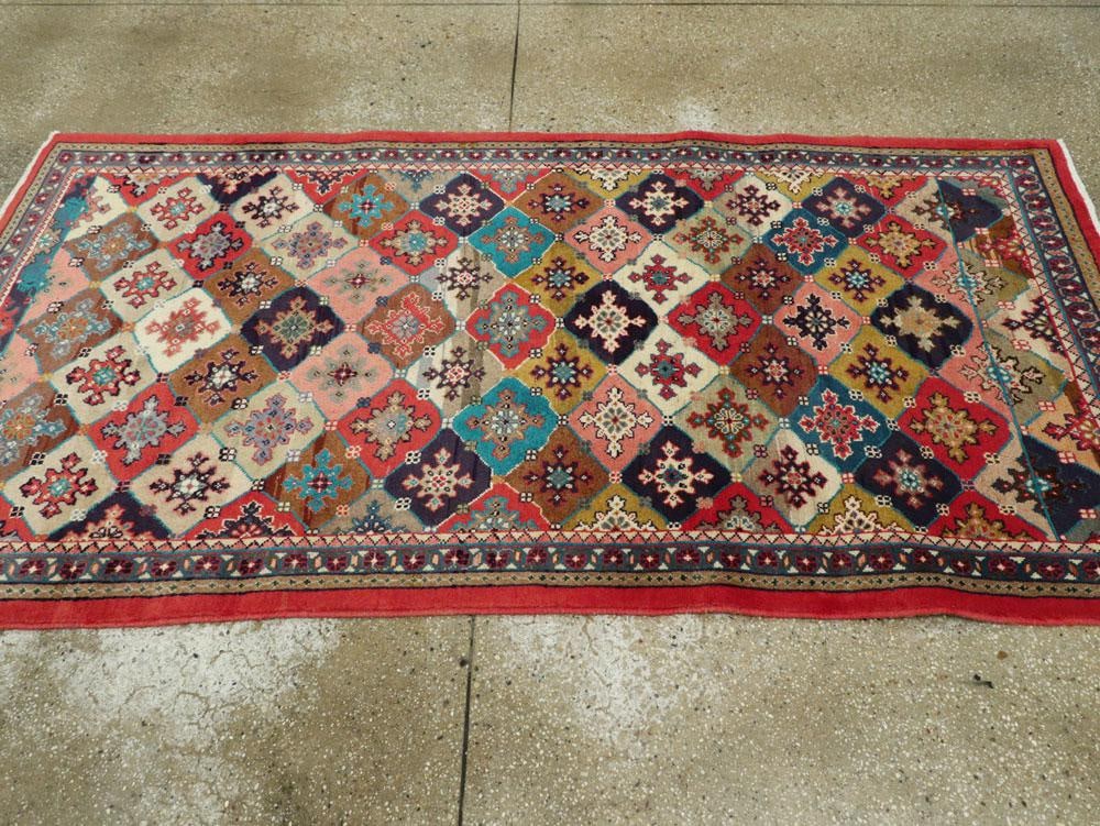 Vintage Persian Mahal Rug – Size: 3' 9" X 7' 6" - 7