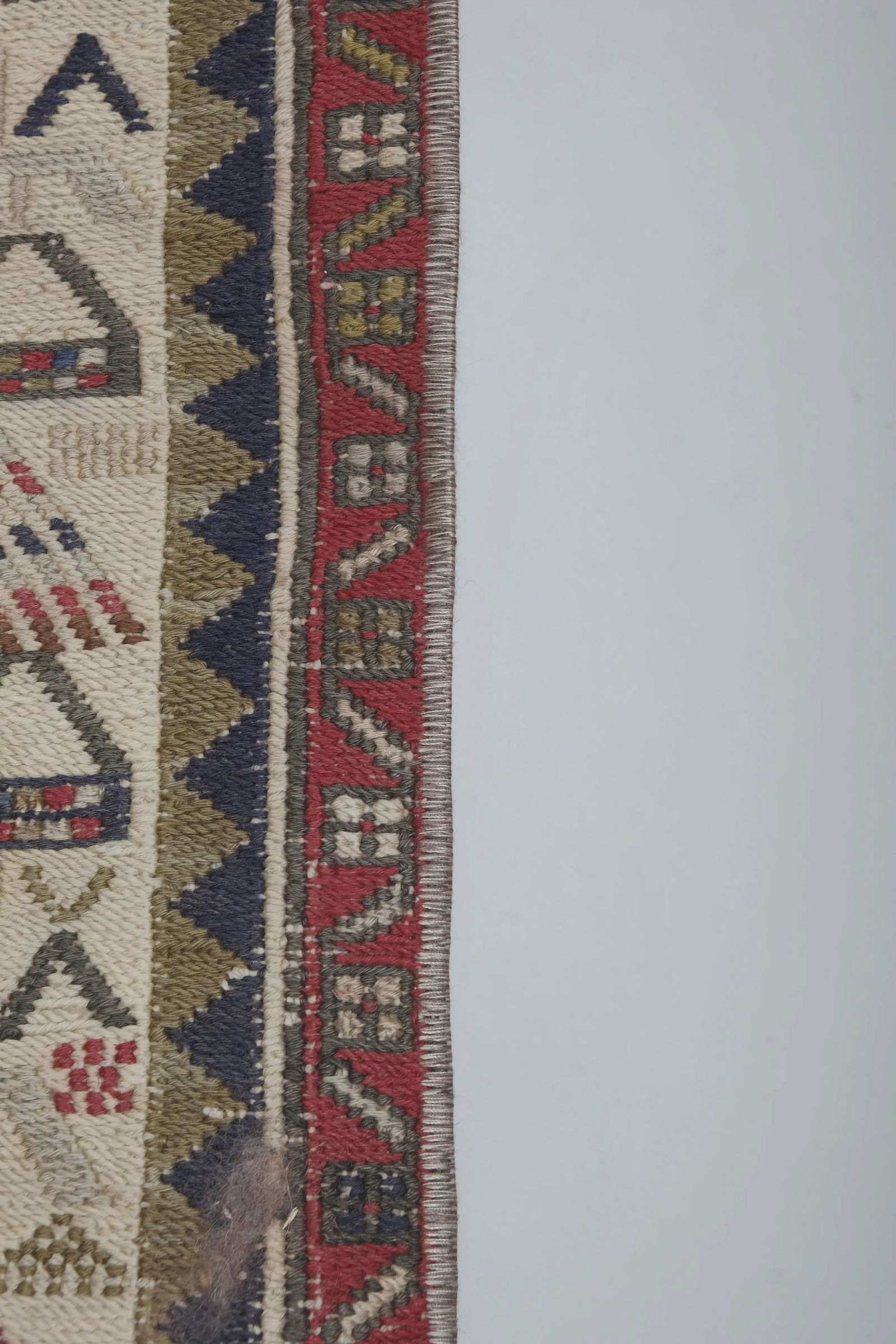 Animal Pattern Soumac Kilim Rug 2'4" X 6'4" - 9