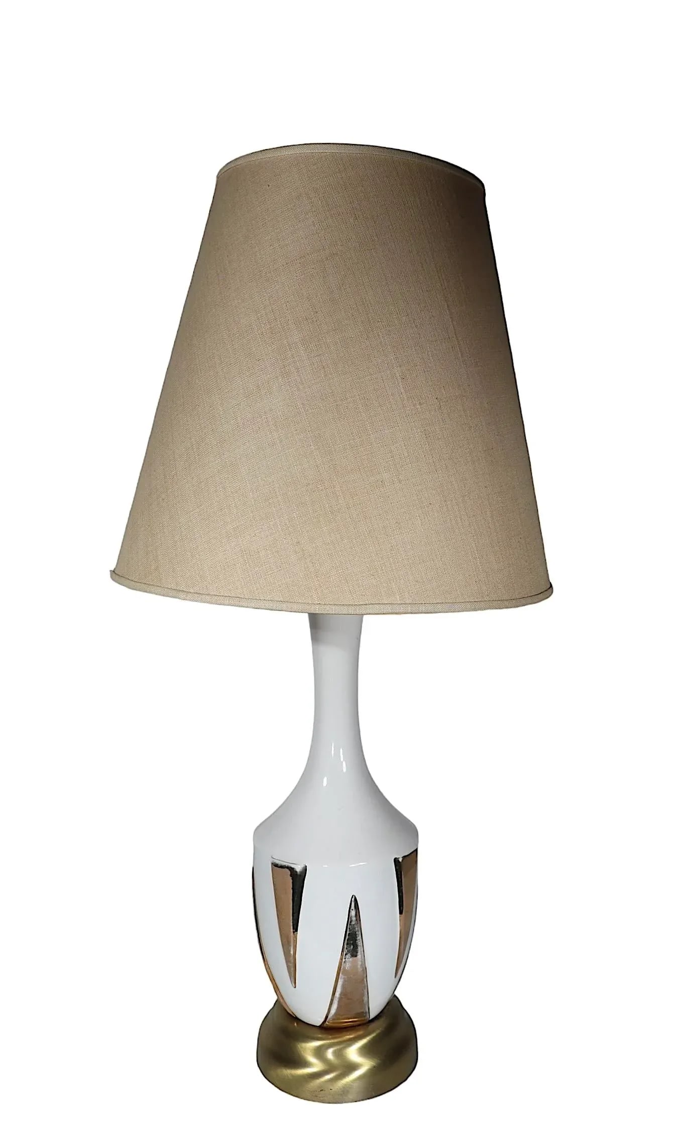 Decorative Mid Century Hollywood Regency Style Gold and White Ceramic Table Lamp - 6
