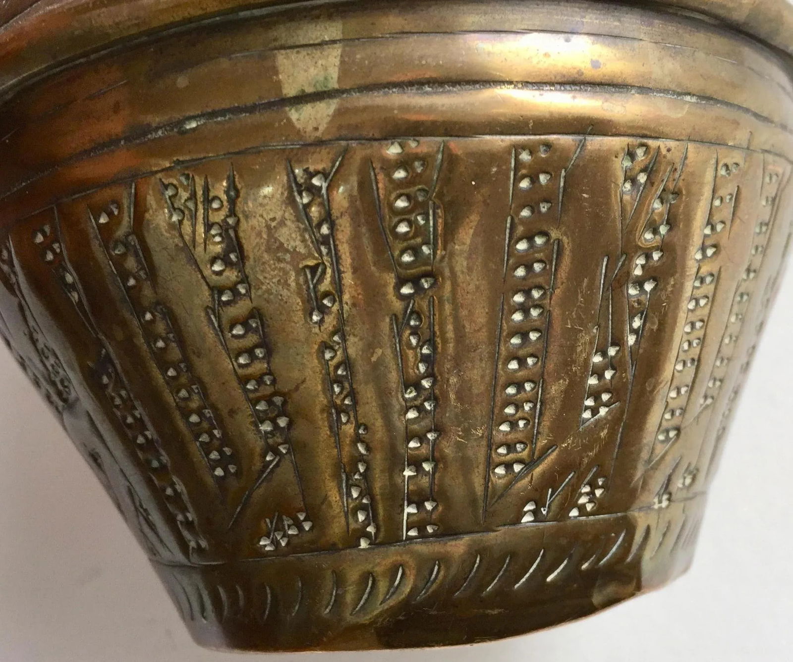 Middle Eastern Moorish Brass Bowl Hammered With Islamic Kufic Writing - 10