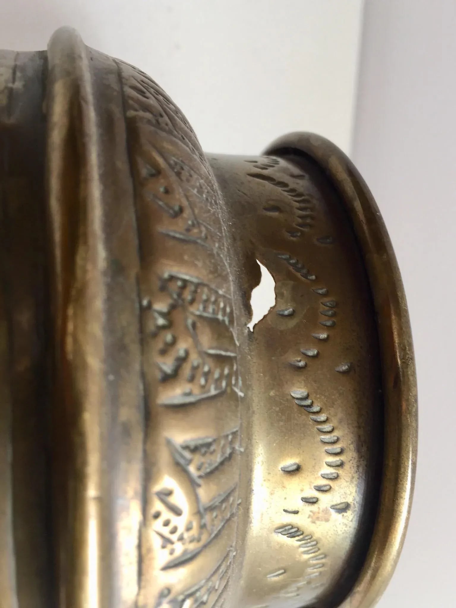 Middle Eastern Moorish Brass Bowl Hammered With Islamic Kufic Writing - 5