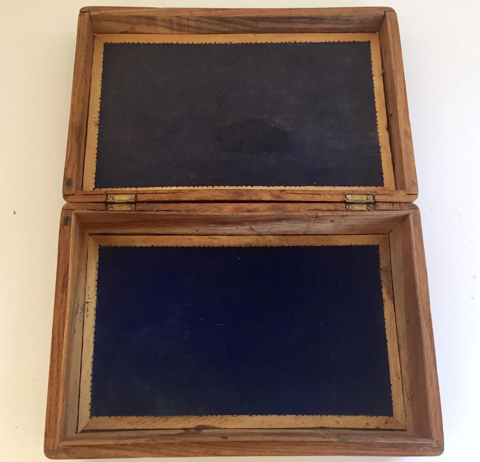 Early 20th Century Anglo Raj Hand-Carved Wooden Decorative Jewelry Box - 5