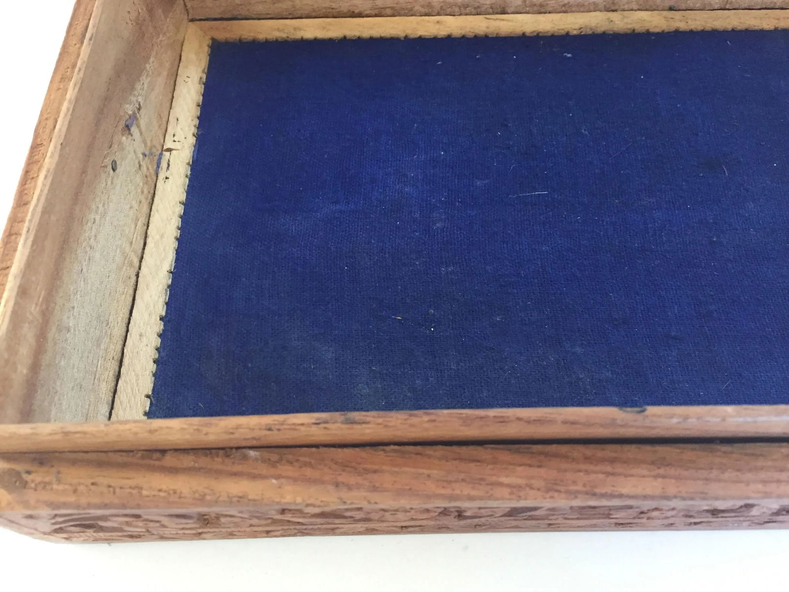 Early 20th Century Anglo Raj Hand-Carved Wooden Decorative Jewelry Box - 7