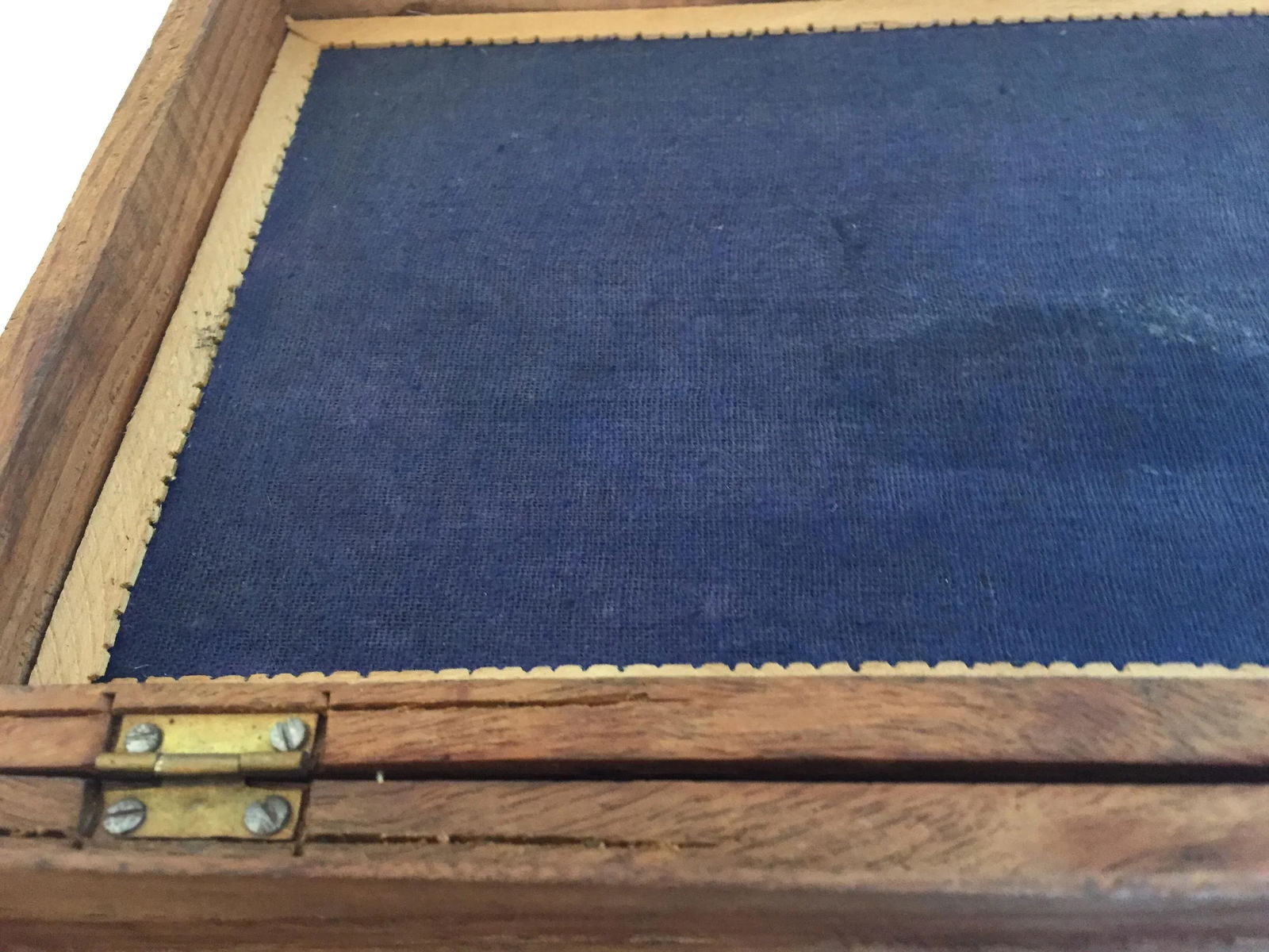 Early 20th Century Anglo Raj Hand-Carved Wooden Decorative Jewelry Box - 9