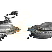 Vintage Silver Plate Chaffing Dish / Covered Dish: Mid 20th Century Silver Plate Chaffing Serving Dish. Use for any warm hors d'oeuvre or side dish to your lovely serving table. Stunning flower motif pattern and complete with original Glasbake ( 13 )