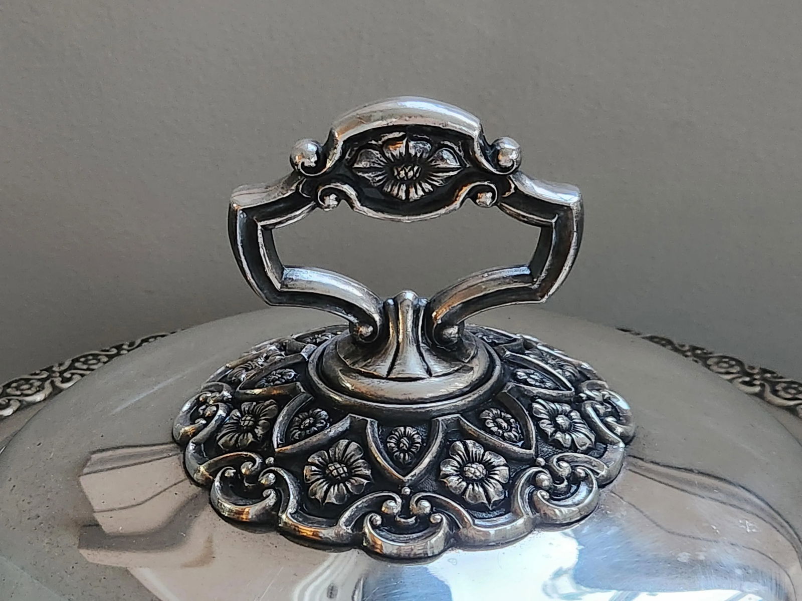 Vintage Silver Plate Chaffing Dish / Covered Dish - 3